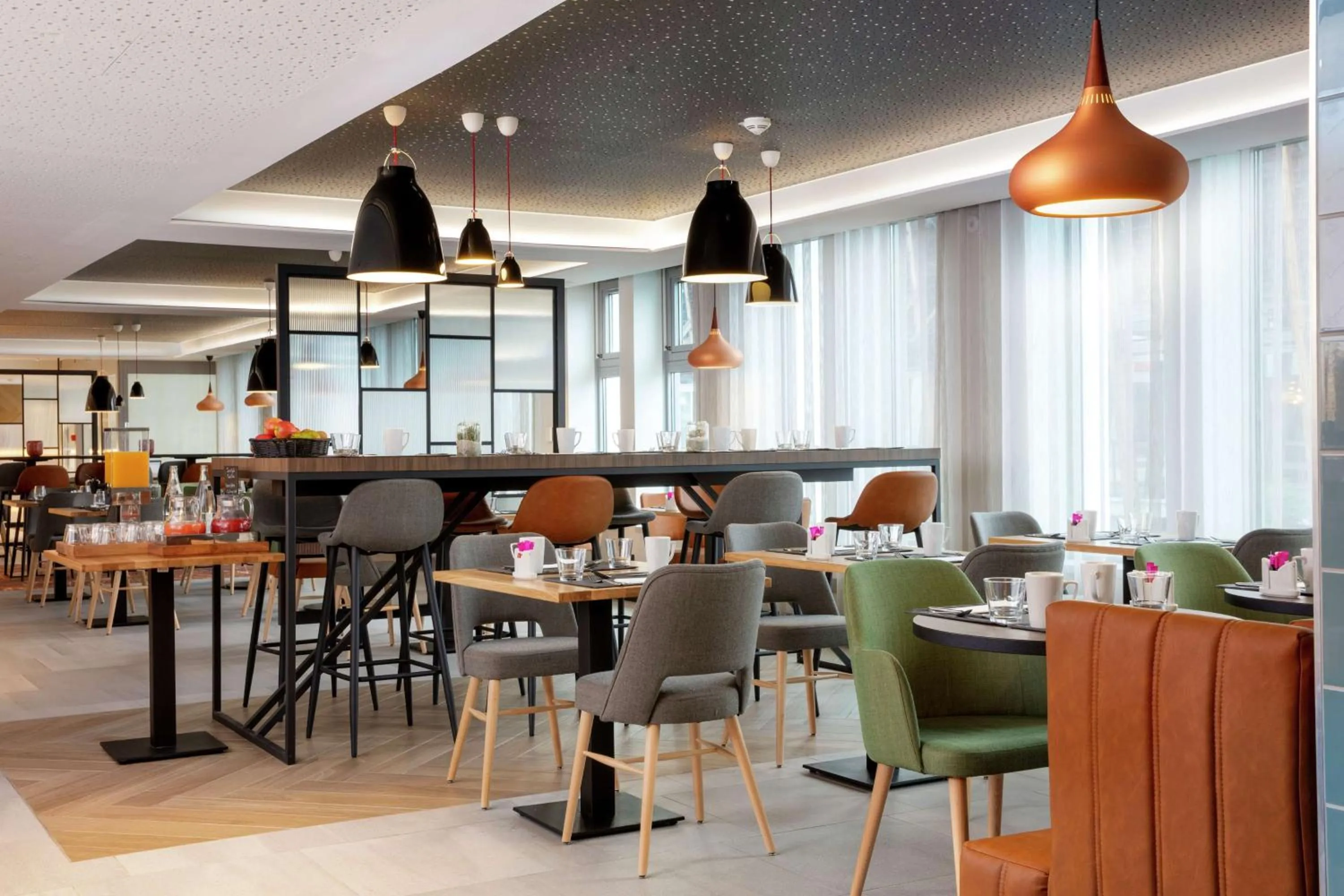 Restaurant/places to eat in Hilton Garden Inn Paris Orly Airport