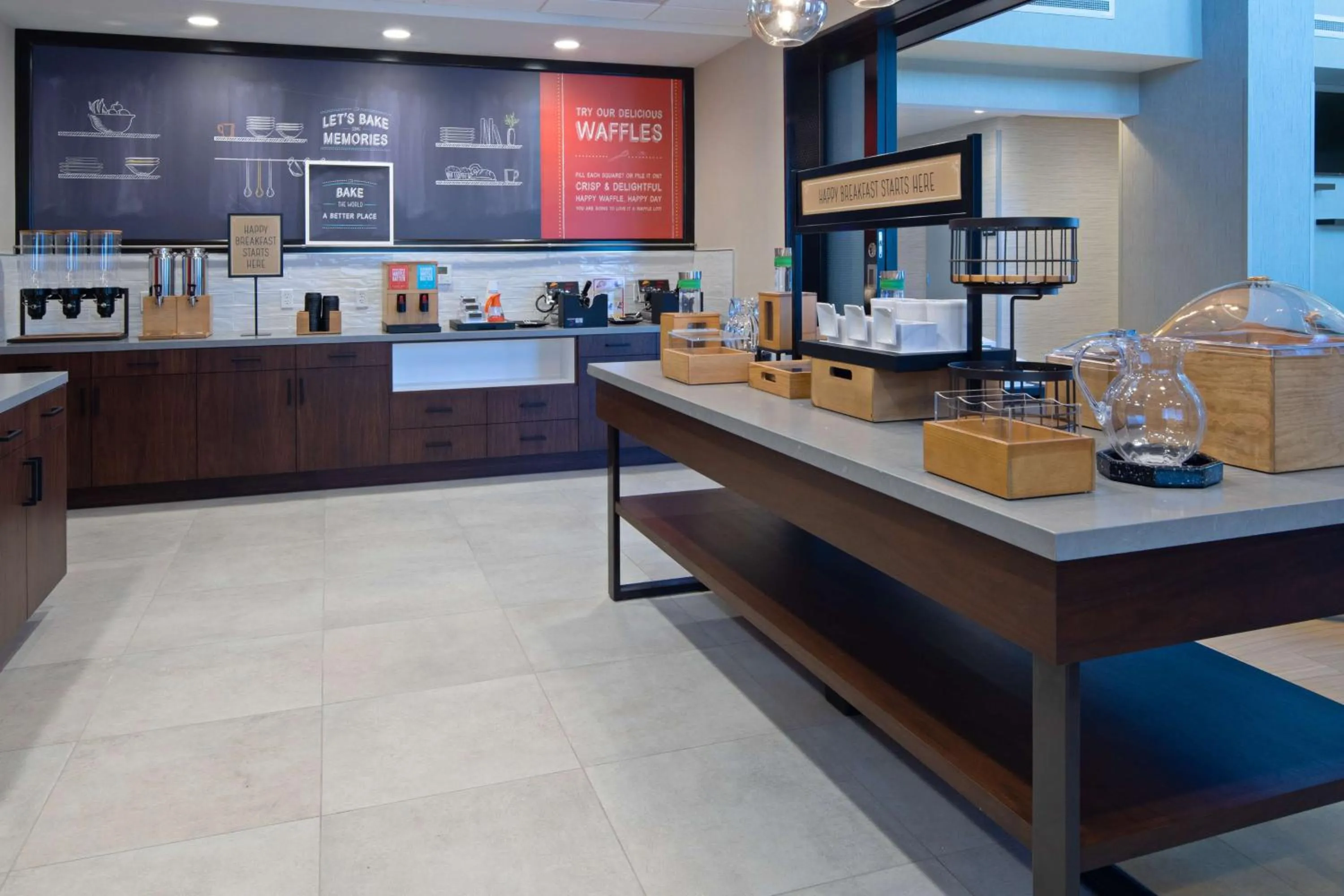 Breakfast in Hampton Inn & Suites Gilroy, Ca