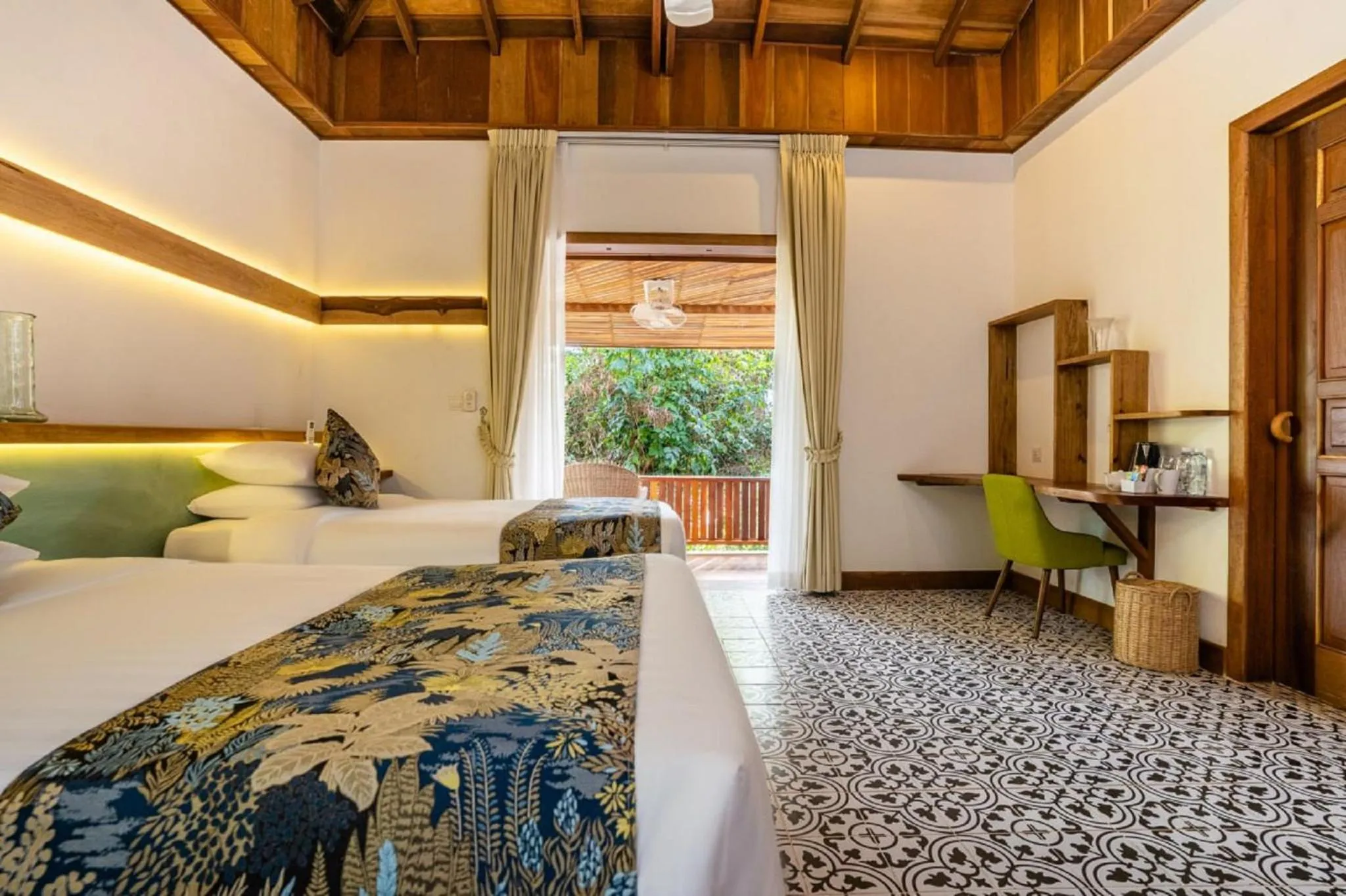 Bedroom, Bed in Peam Snea Resort