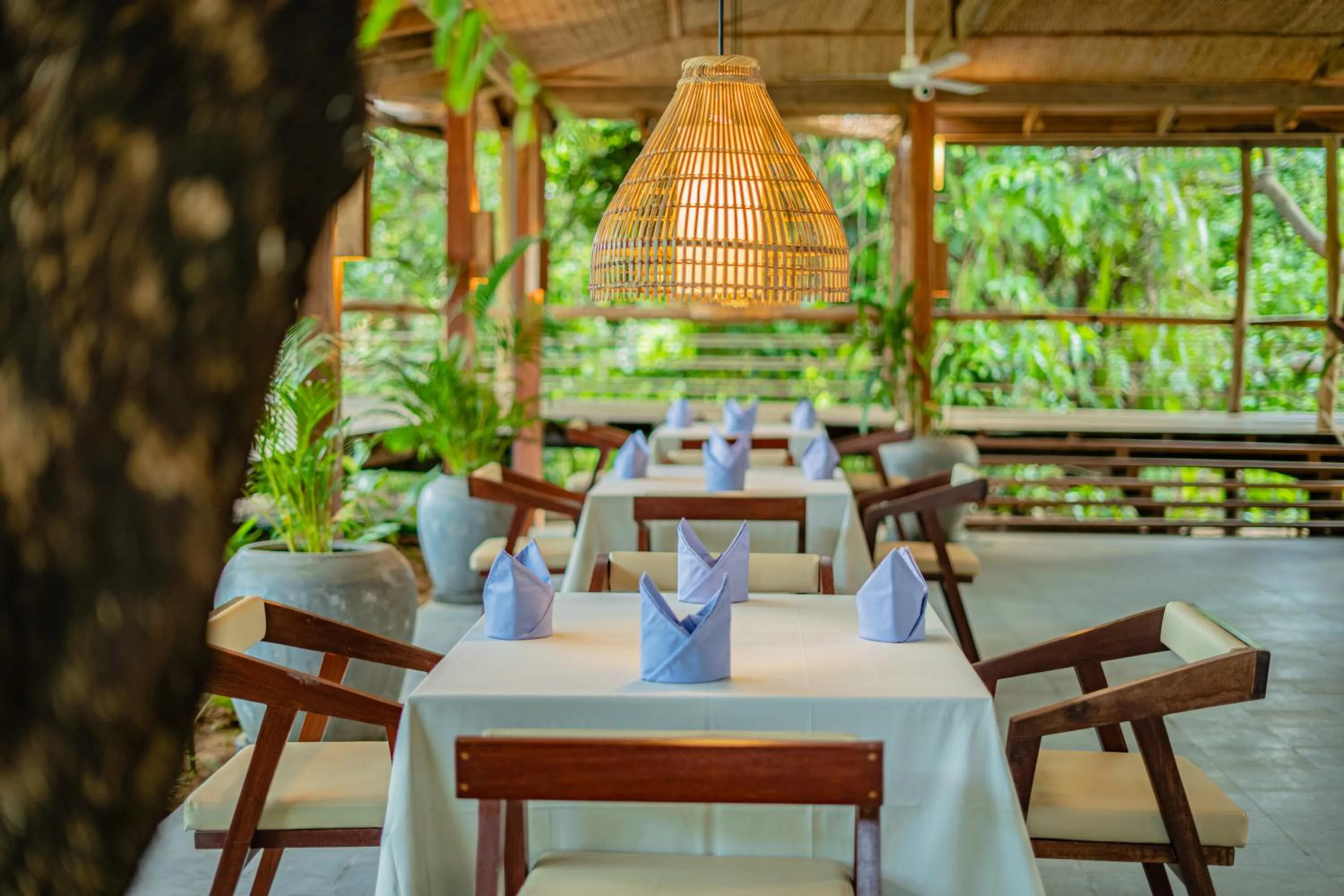 Restaurant/places to eat in Peam Snea Resort