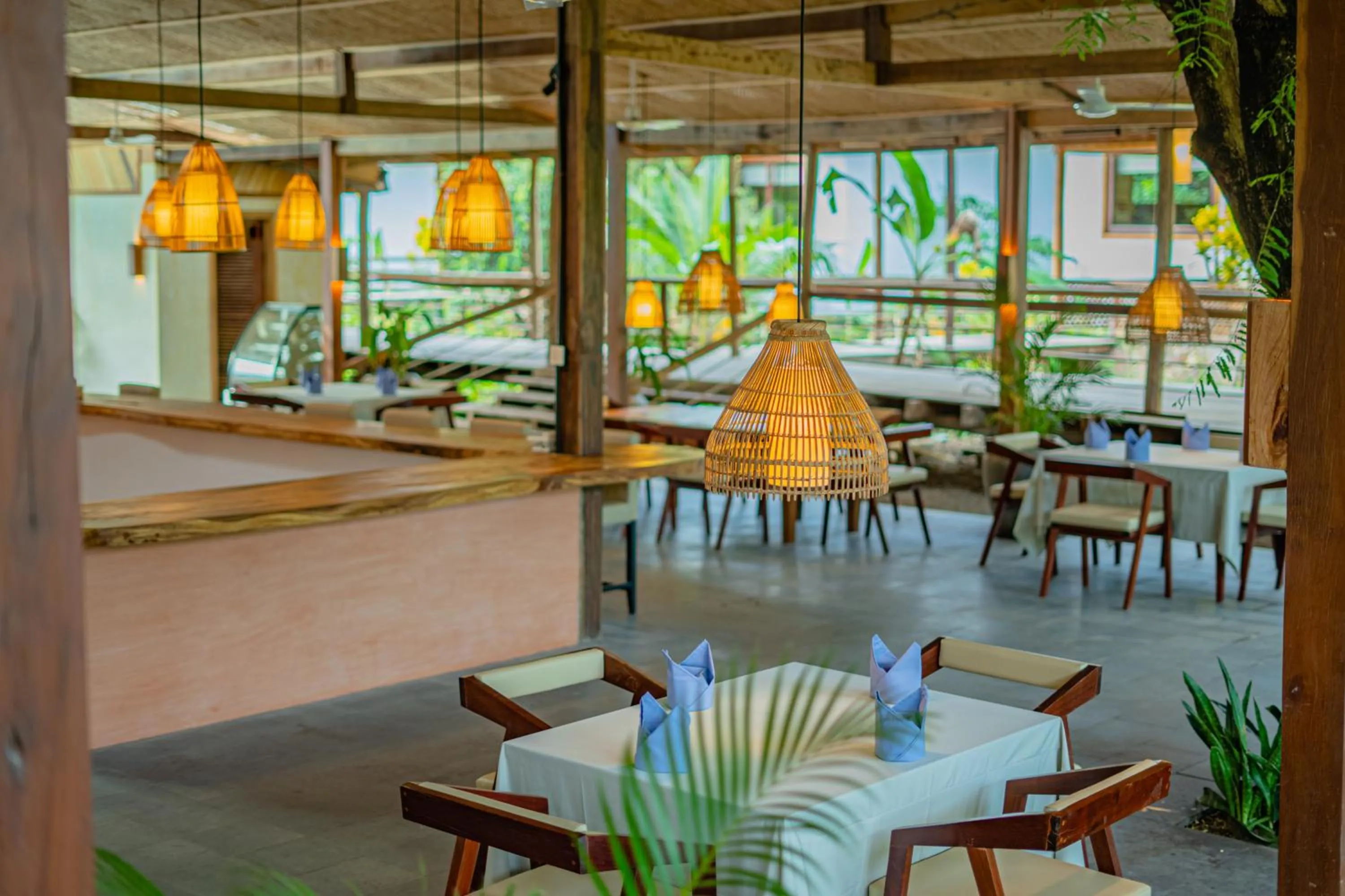 Restaurant/places to eat in Peam Snea Resort