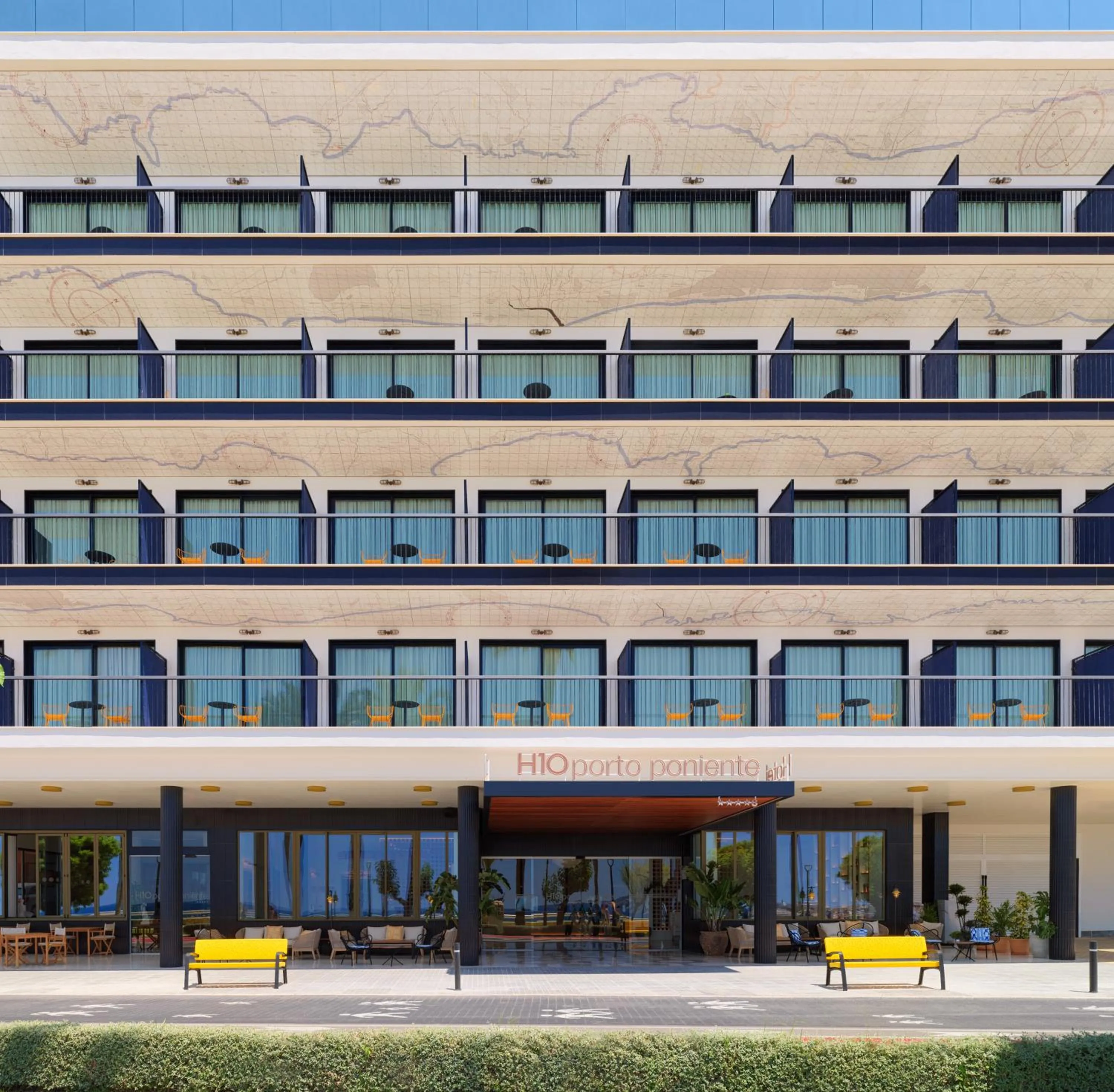 Facade/entrance in H10 Porto Poniente 4* Sup