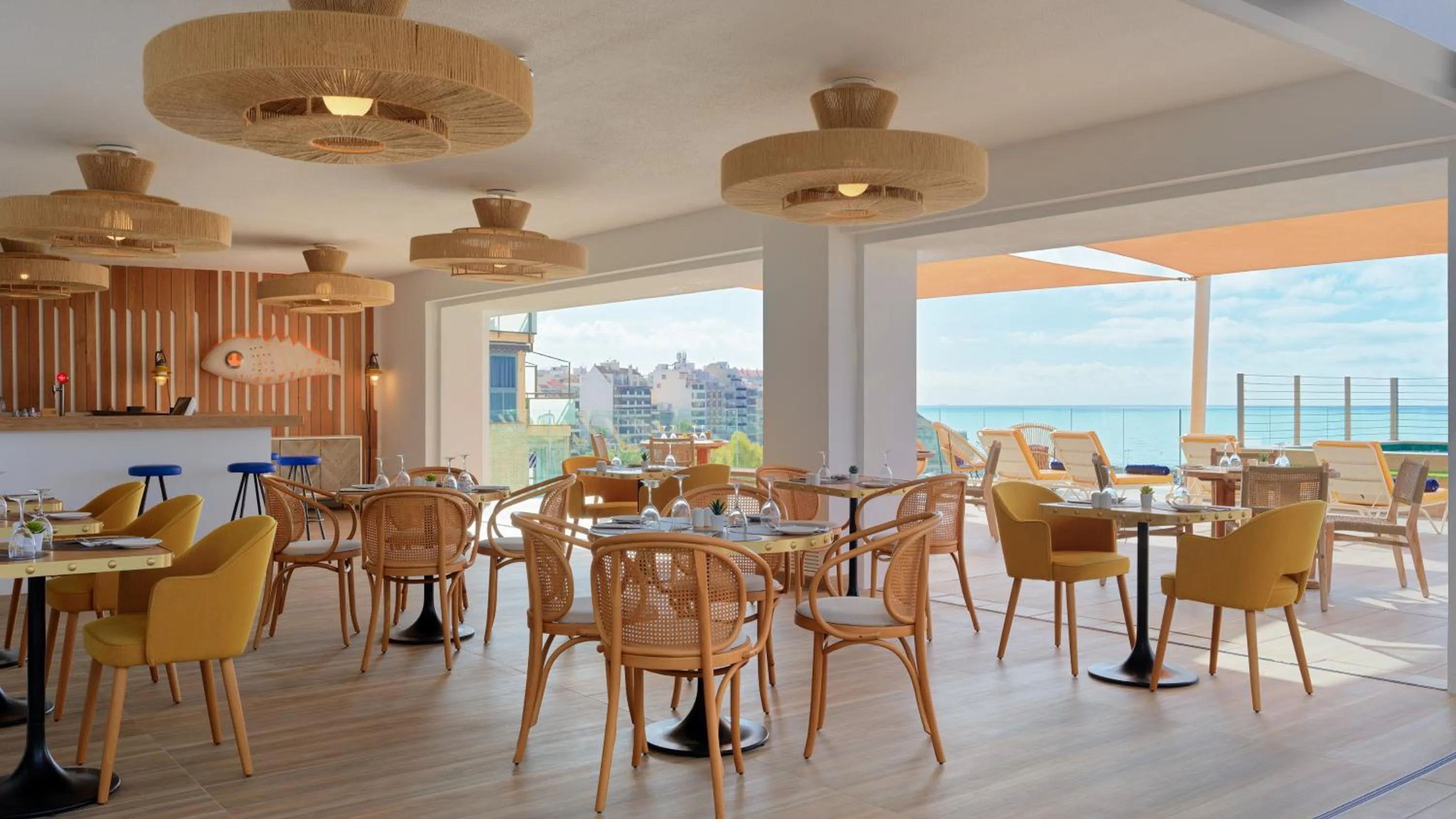 Swimming pool in H10 Porto Poniente 4* Sup