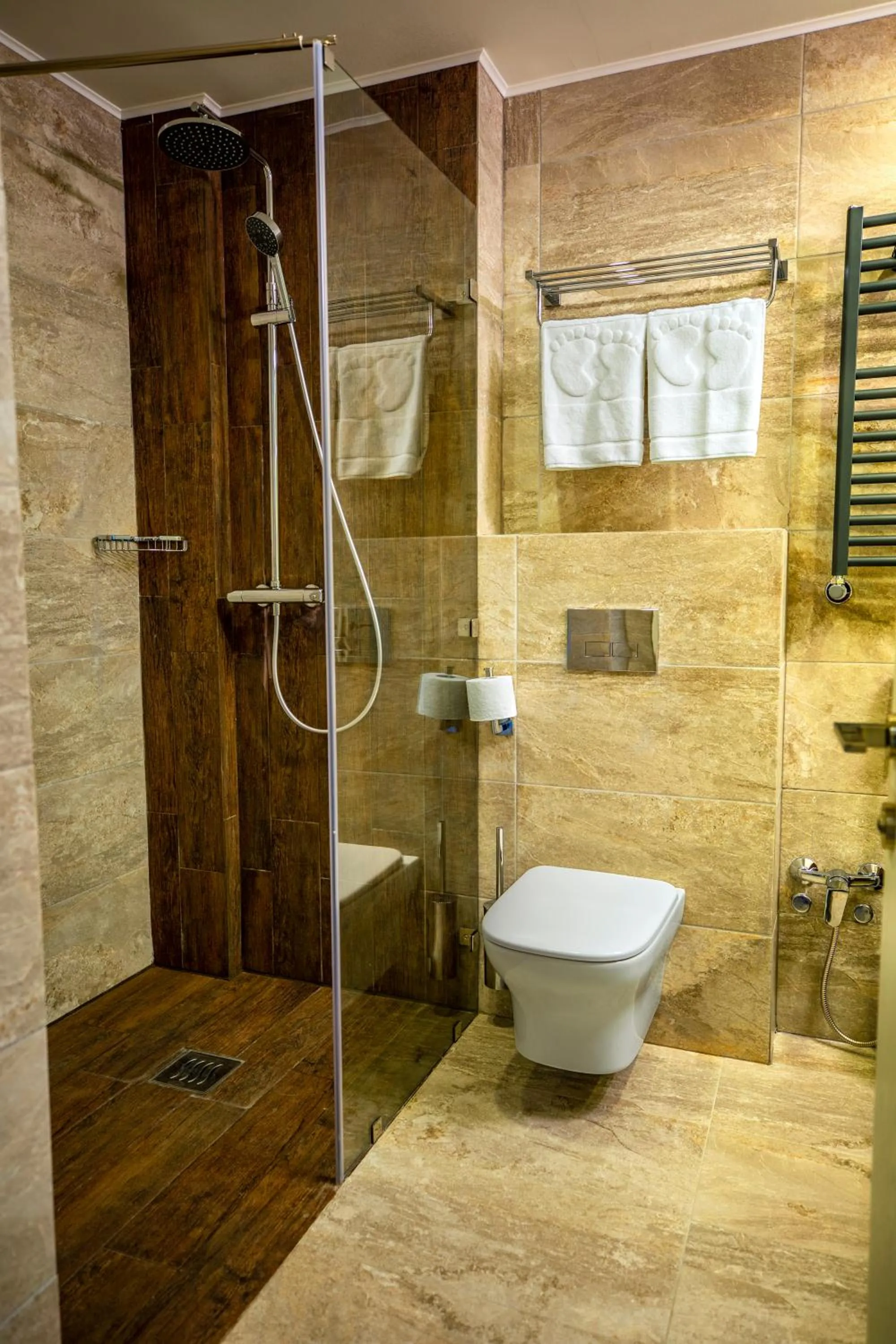 Shower in Sevsamora Resort & Spa