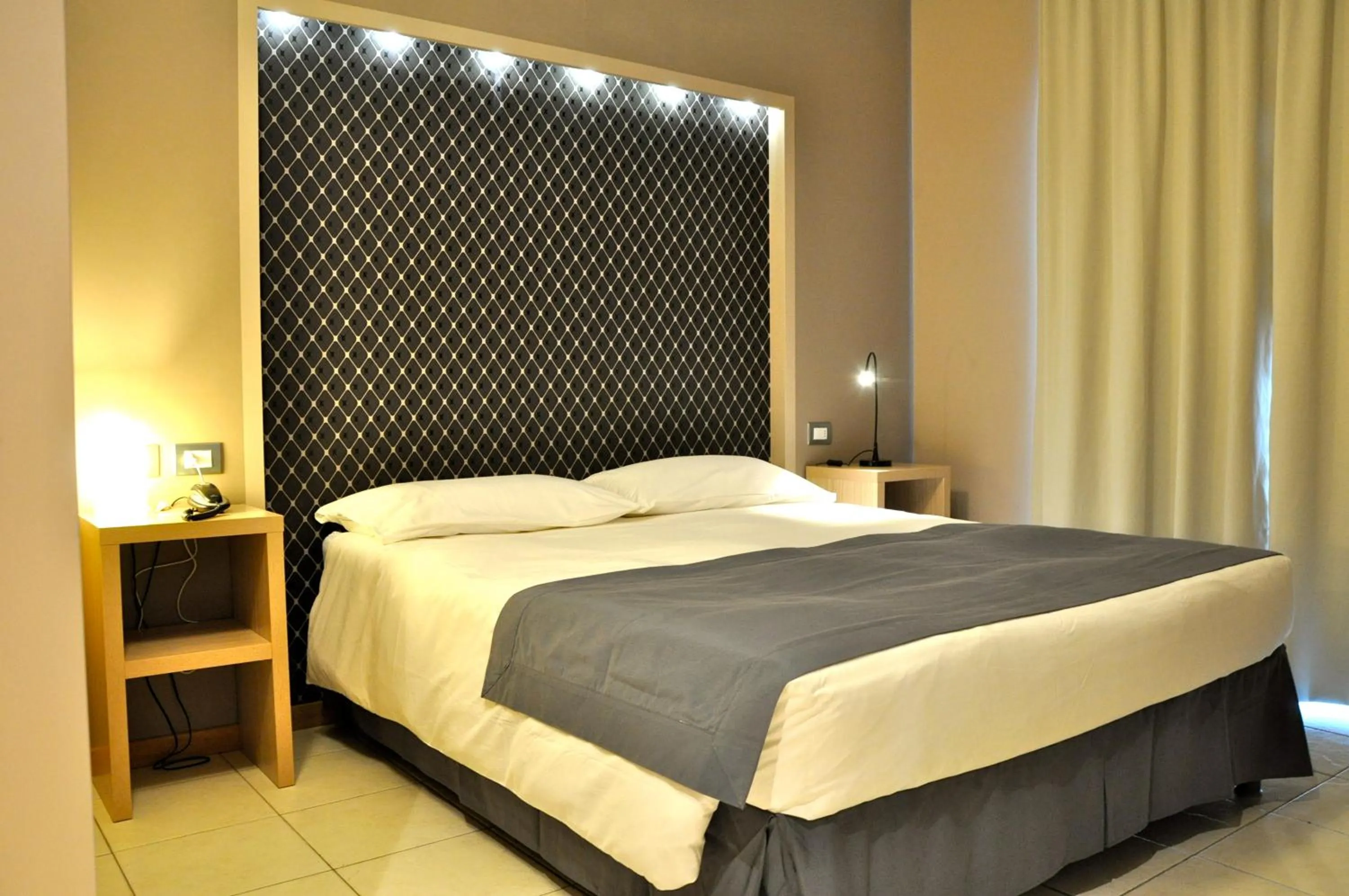 Decorative detail, Bed in Letto & Riletto