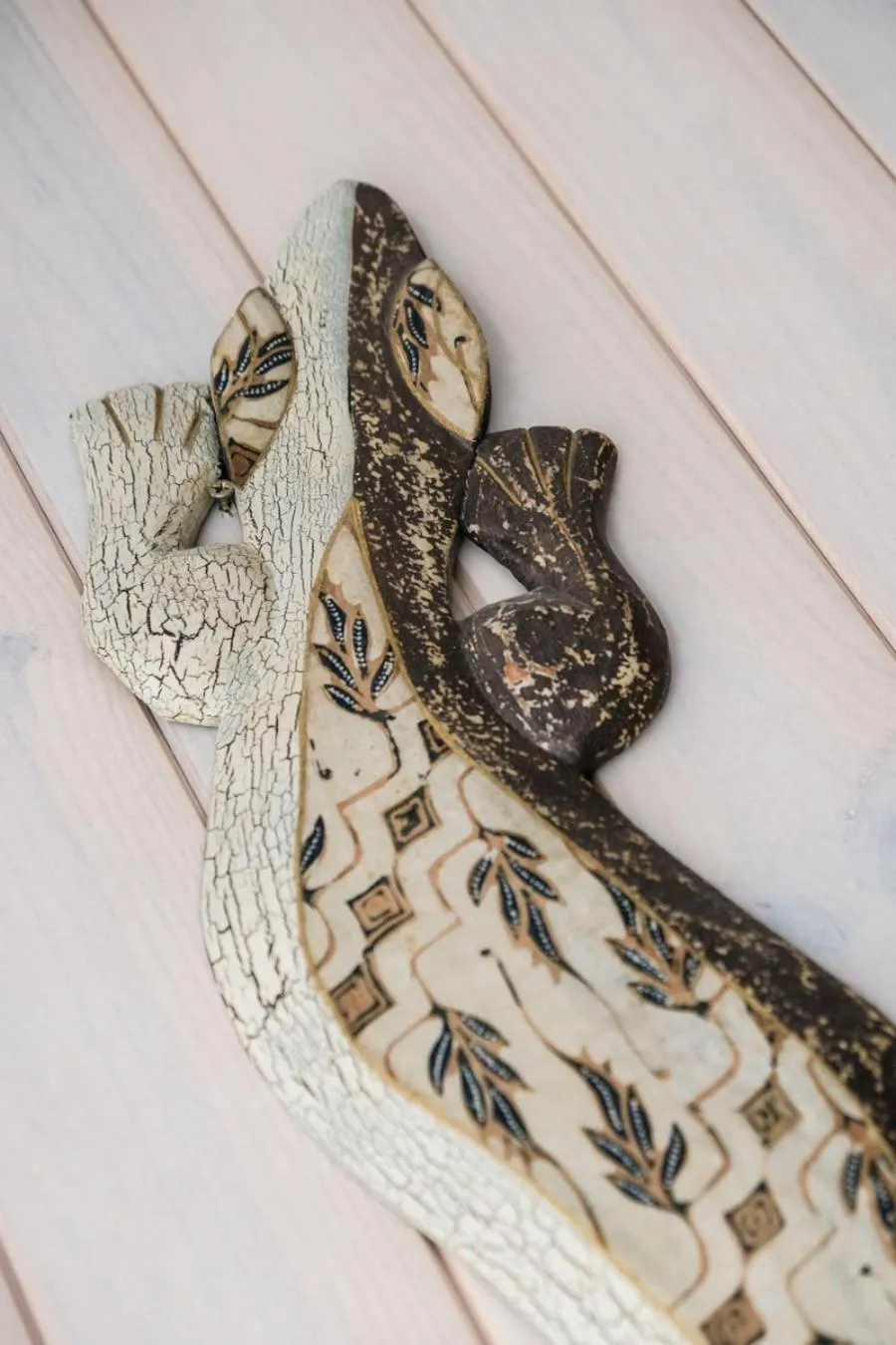 Decorative detail in Les Gués Rivières