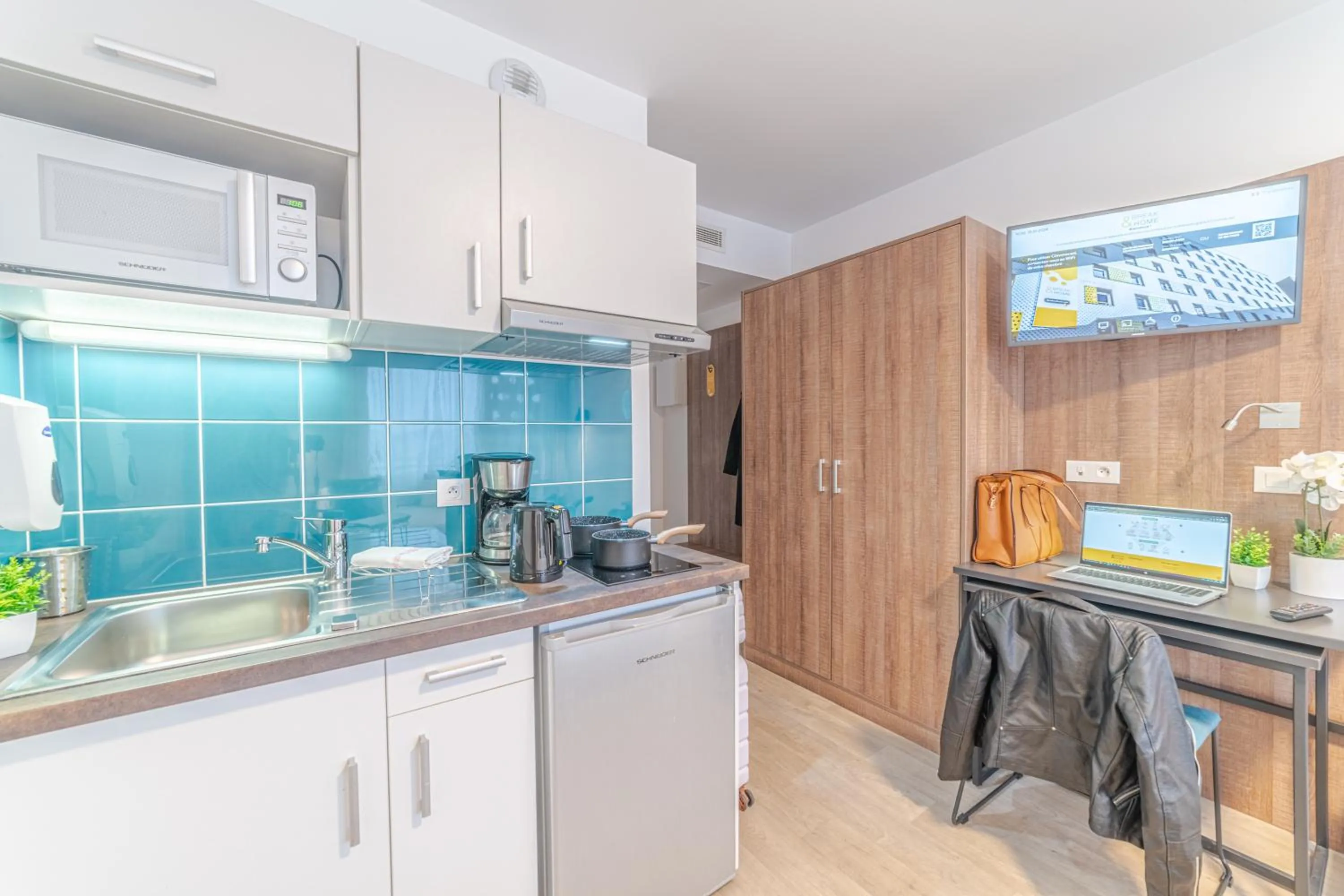 Kitchen or kitchenette in Break & Home Paris Italie Porte de Choisy Appart'Hôtel