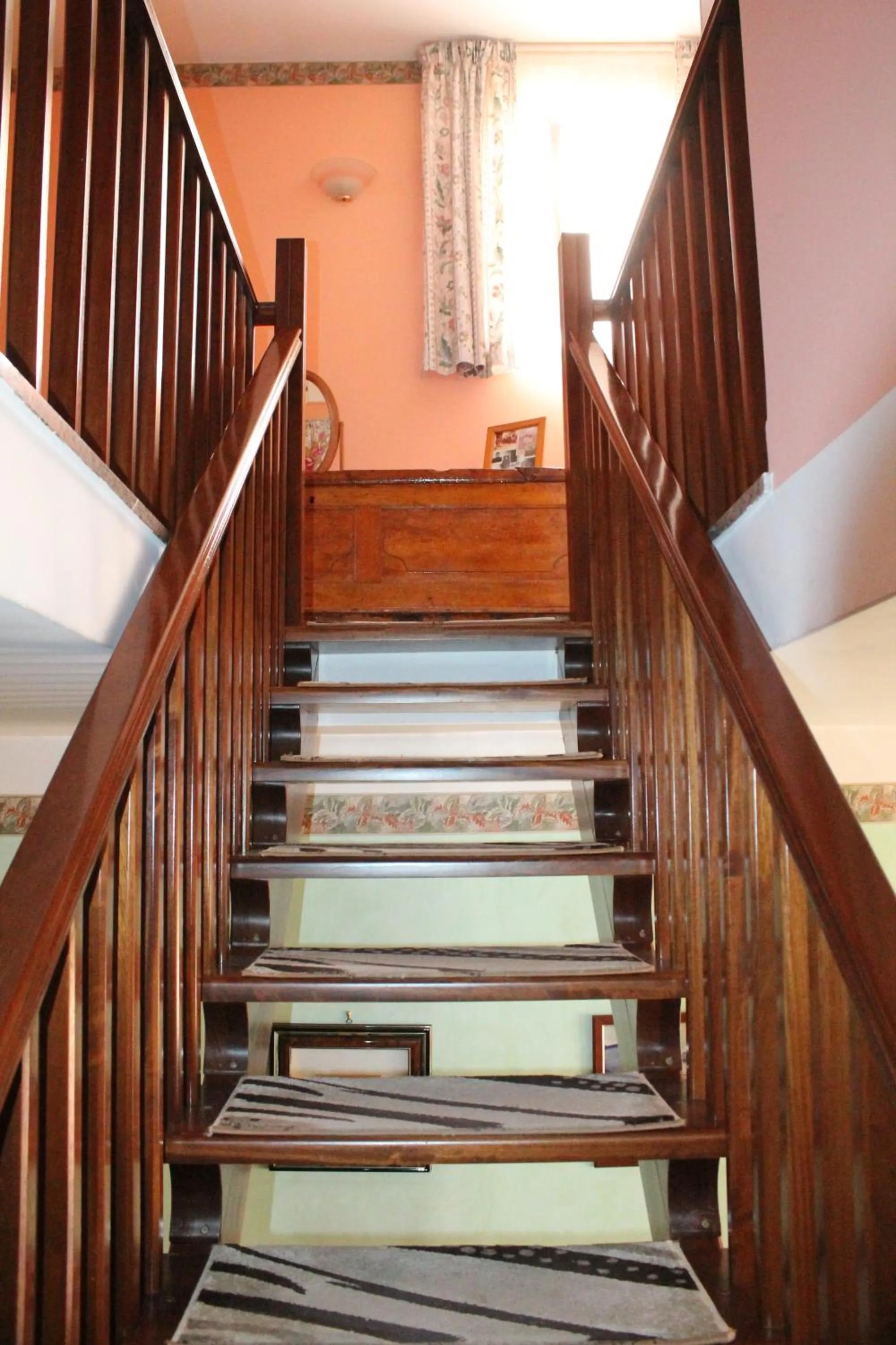 Facade/entrance in Montagne Rocciose