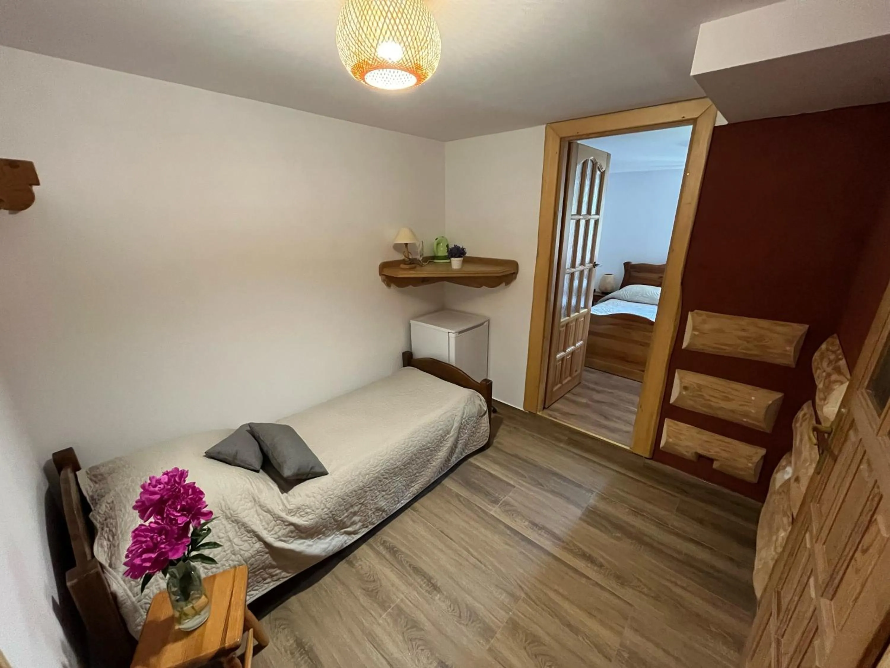 Bed in Pokoje Goscinne u Naglaka Willa Zab