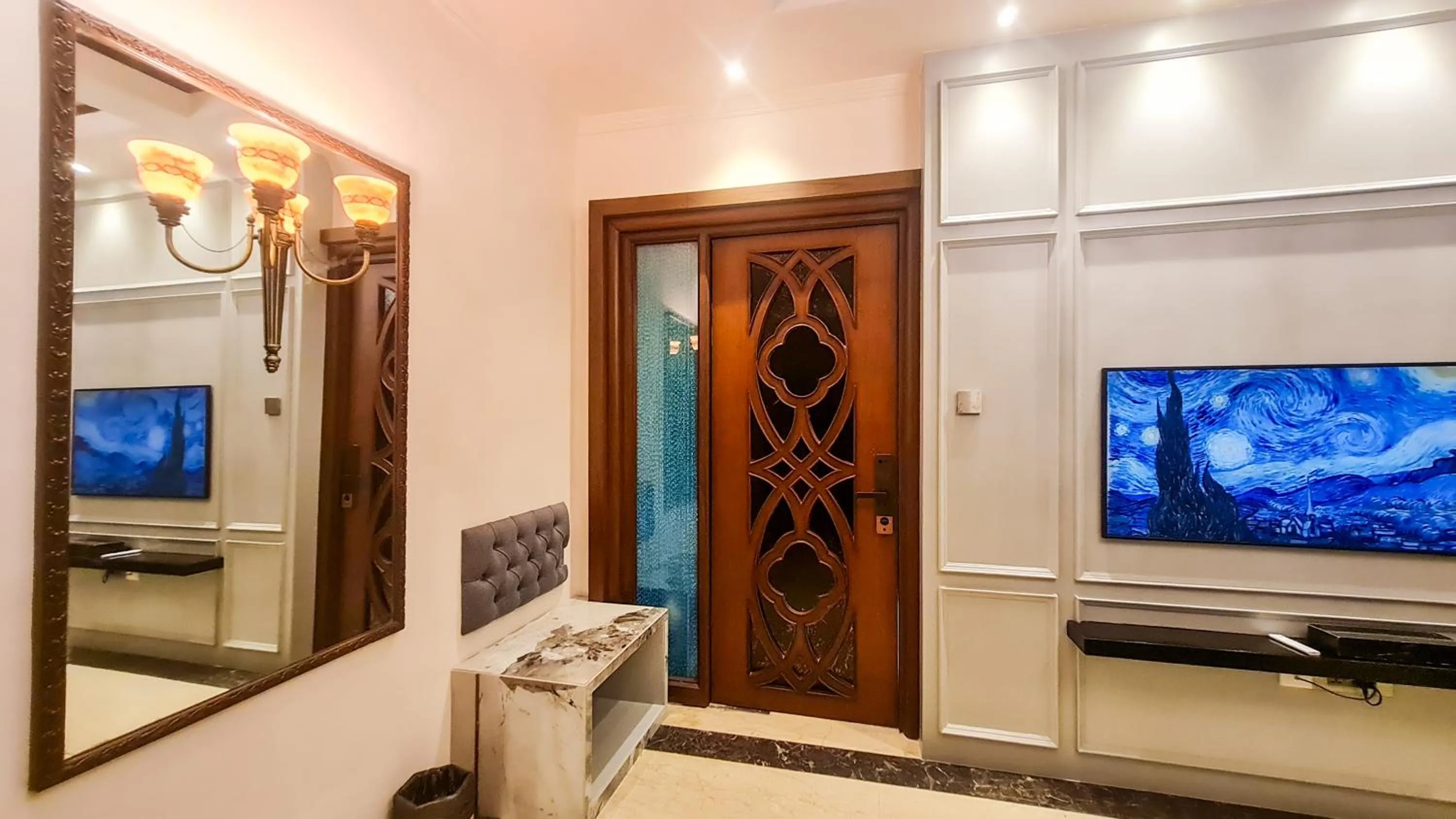 TV and multimedia in The Moira - Bed and Breakfast