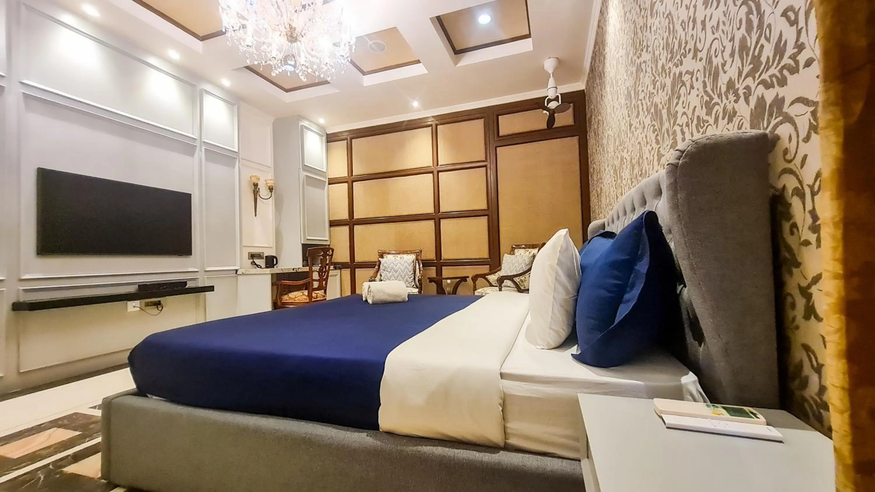 Bed in The Moira - Bed and Breakfast