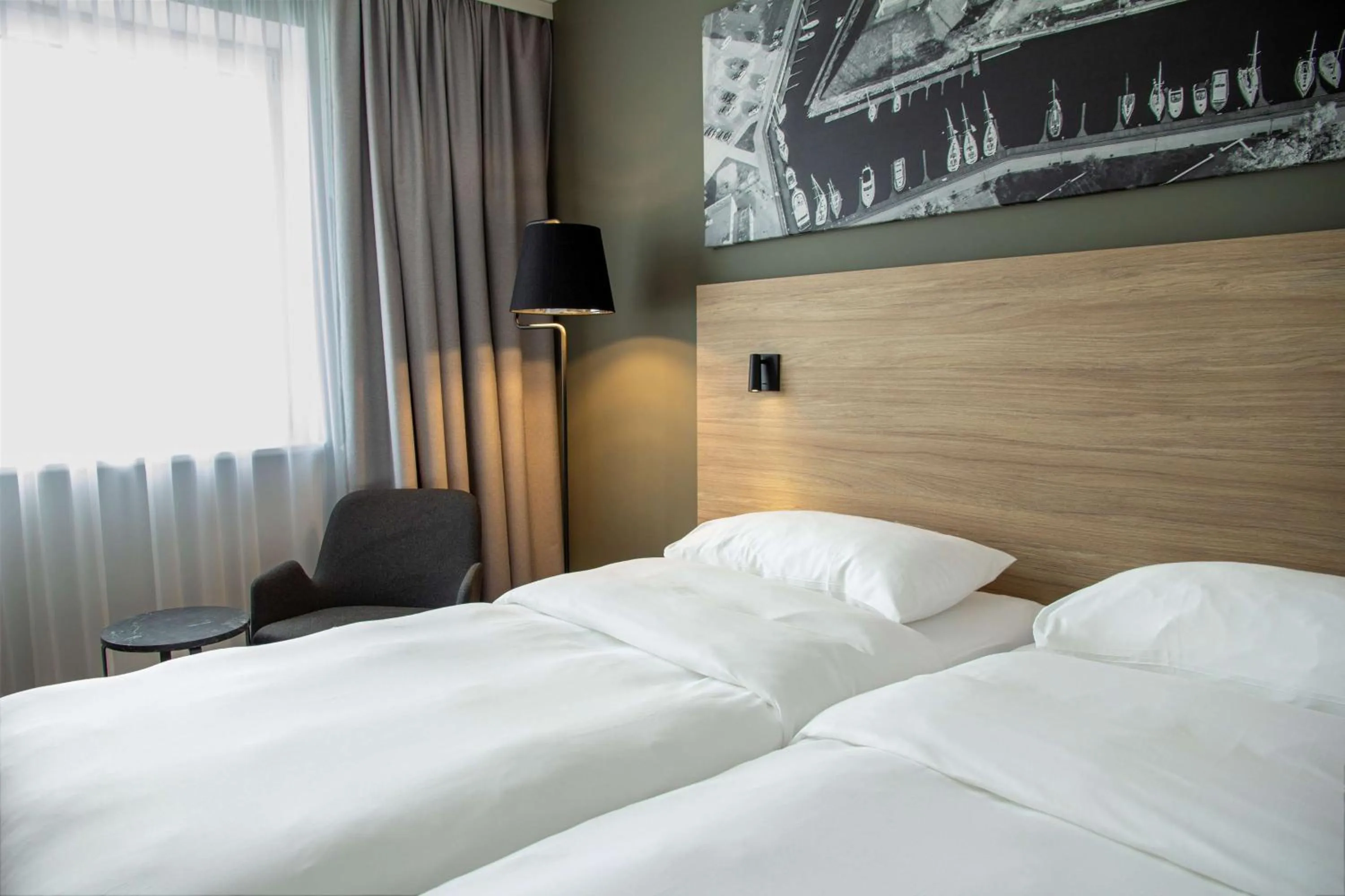Decorative detail, Bed in Park Inn by Radisson Vilnius Airport Hotel & Conference Centre