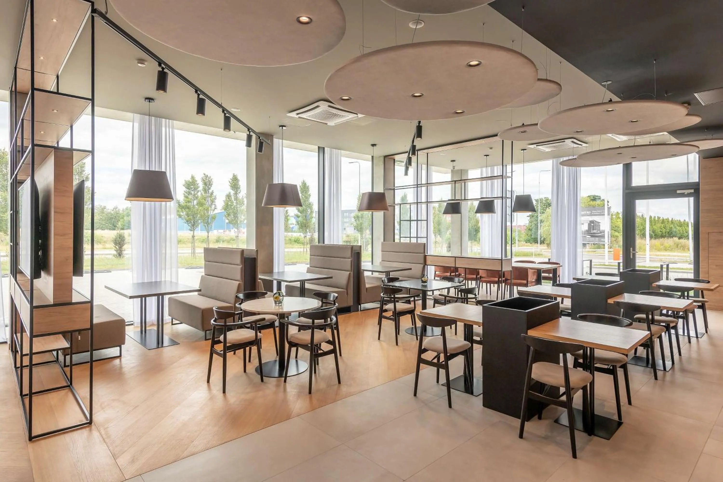 Restaurant/places to eat in Park Inn by Radisson Vilnius Airport Hotel & Conference Centre