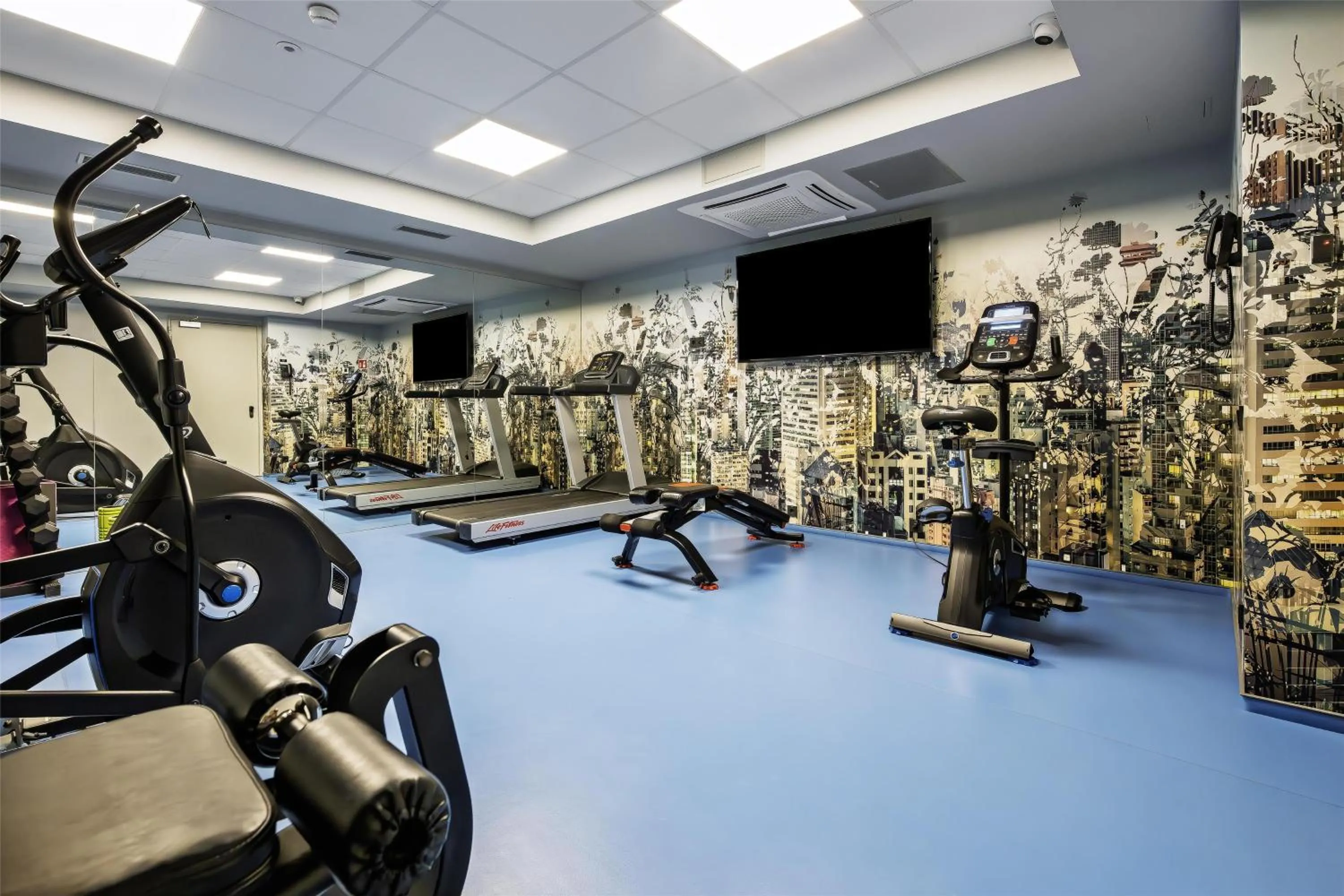 Fitness centre/facilities in Park Inn by Radisson Vilnius Airport Hotel & Conference Centre