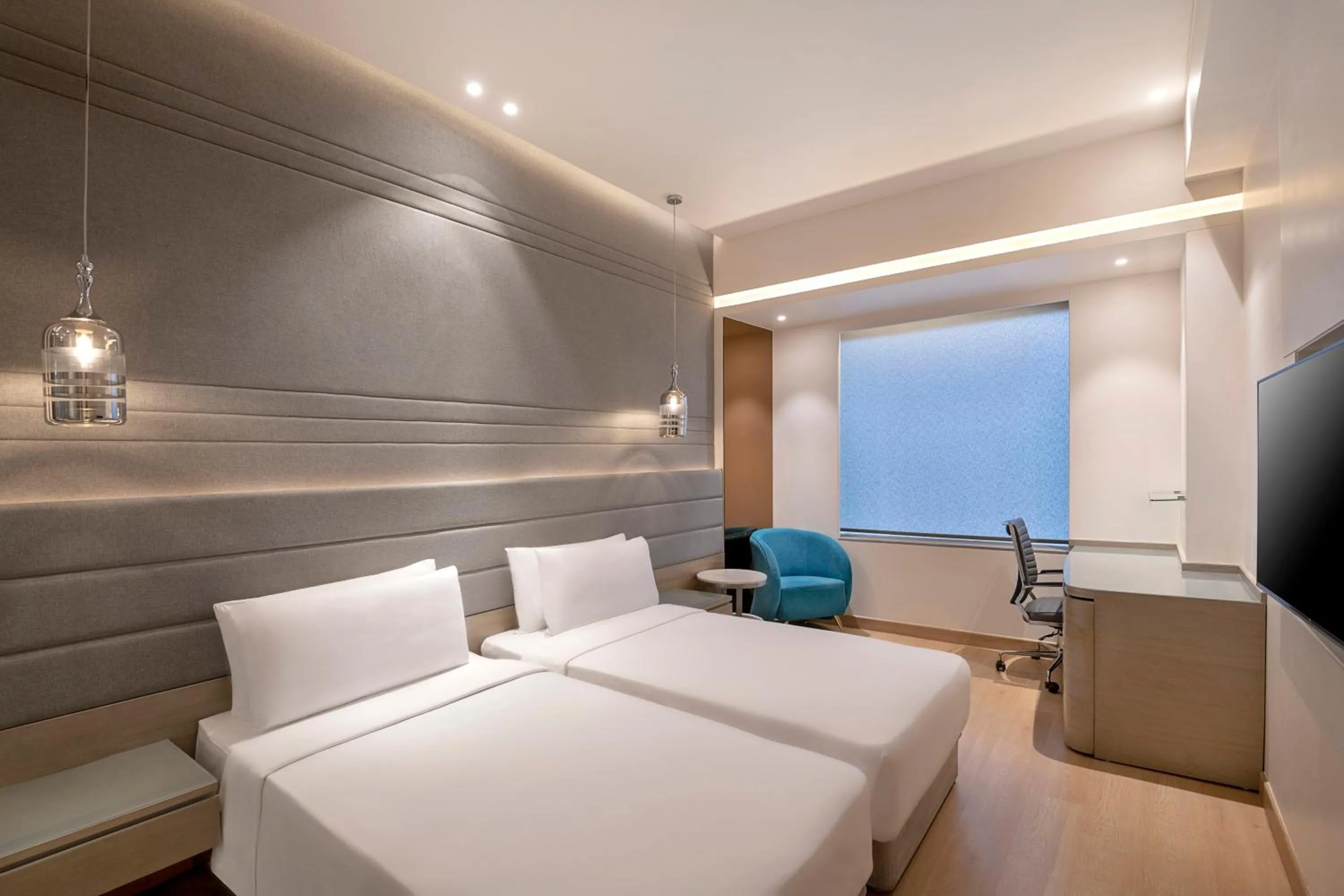 Bed in Radisson Blu Towers Kaushambi Delhi NCR