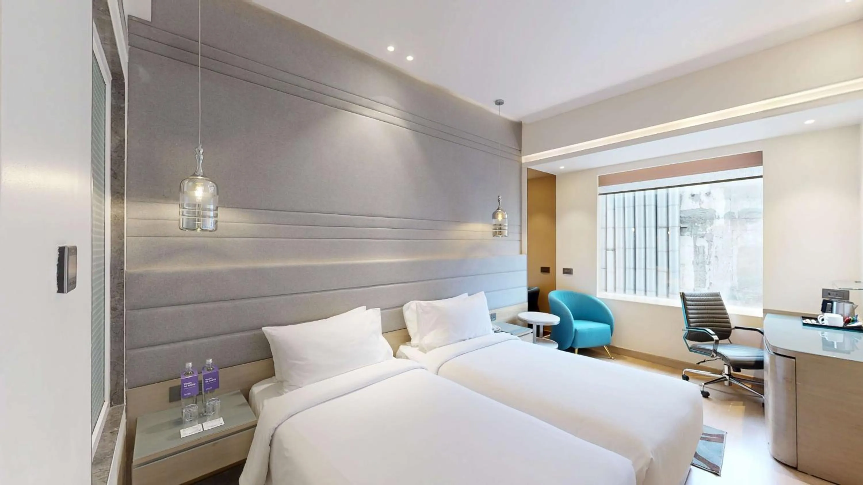 Bedroom, Bed in Radisson Blu Towers Kaushambi Delhi NCR