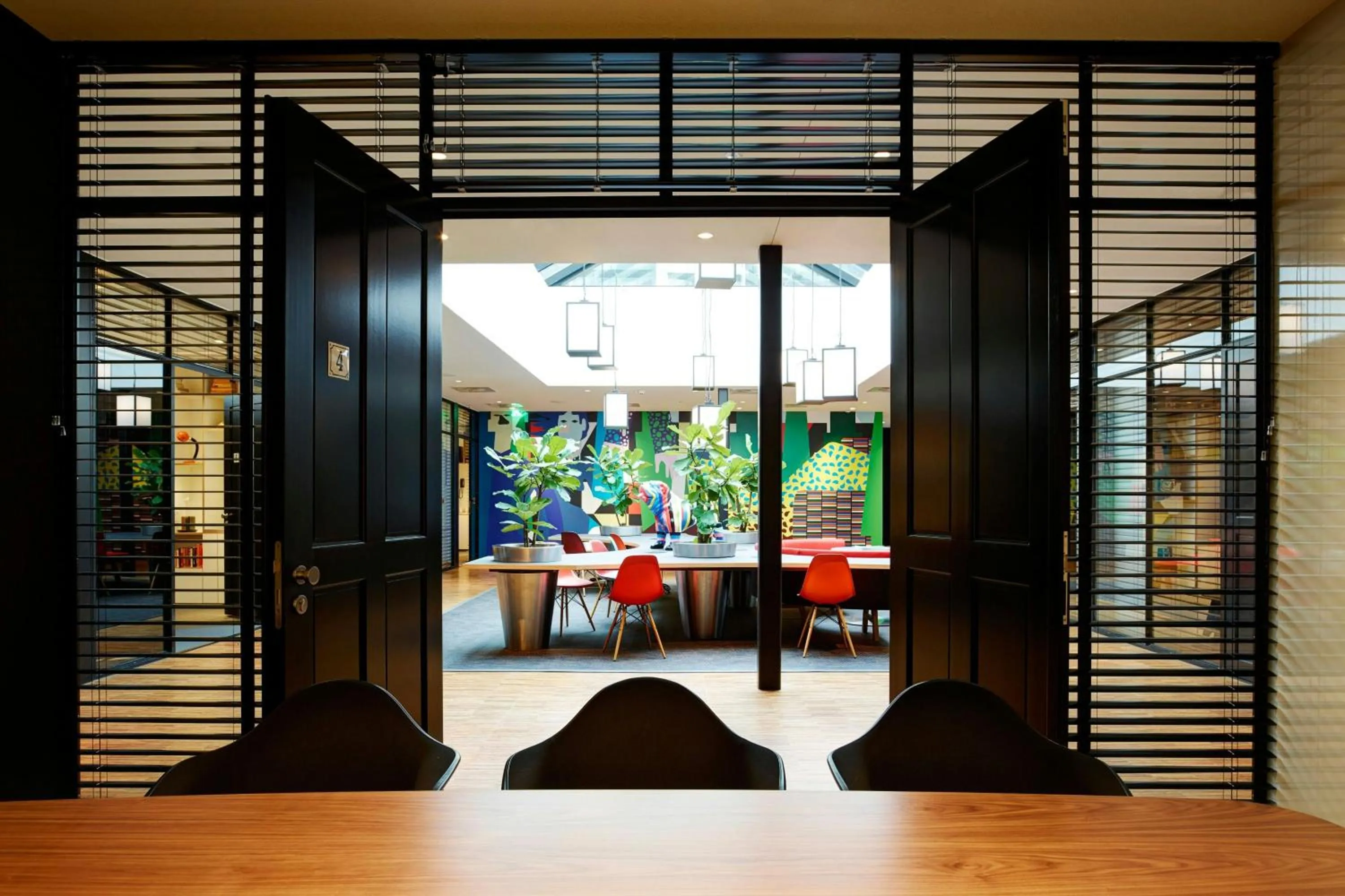 Meeting/conference room in citizenM Rotterdam