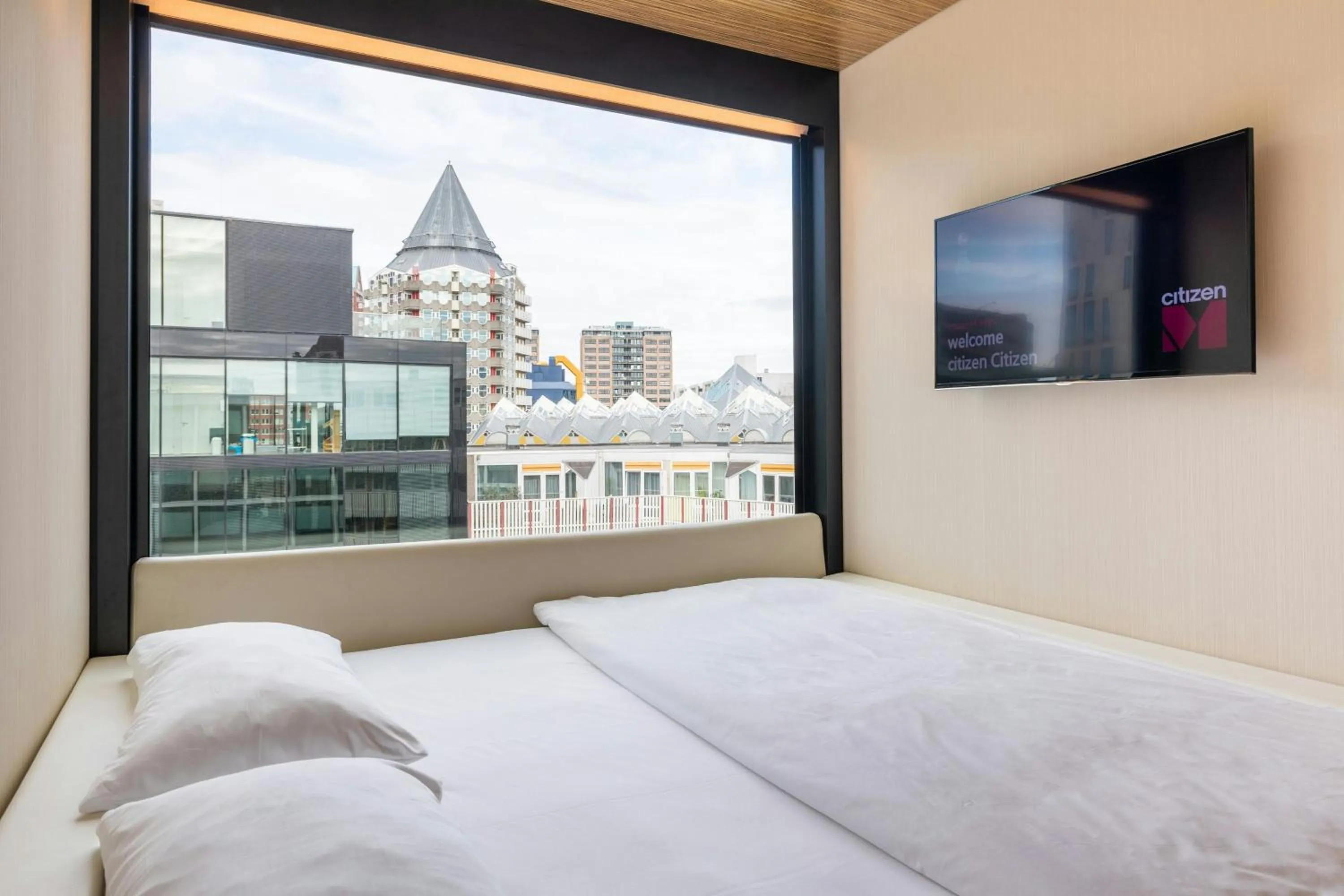 Bedroom, Bed in citizenM Rotterdam
