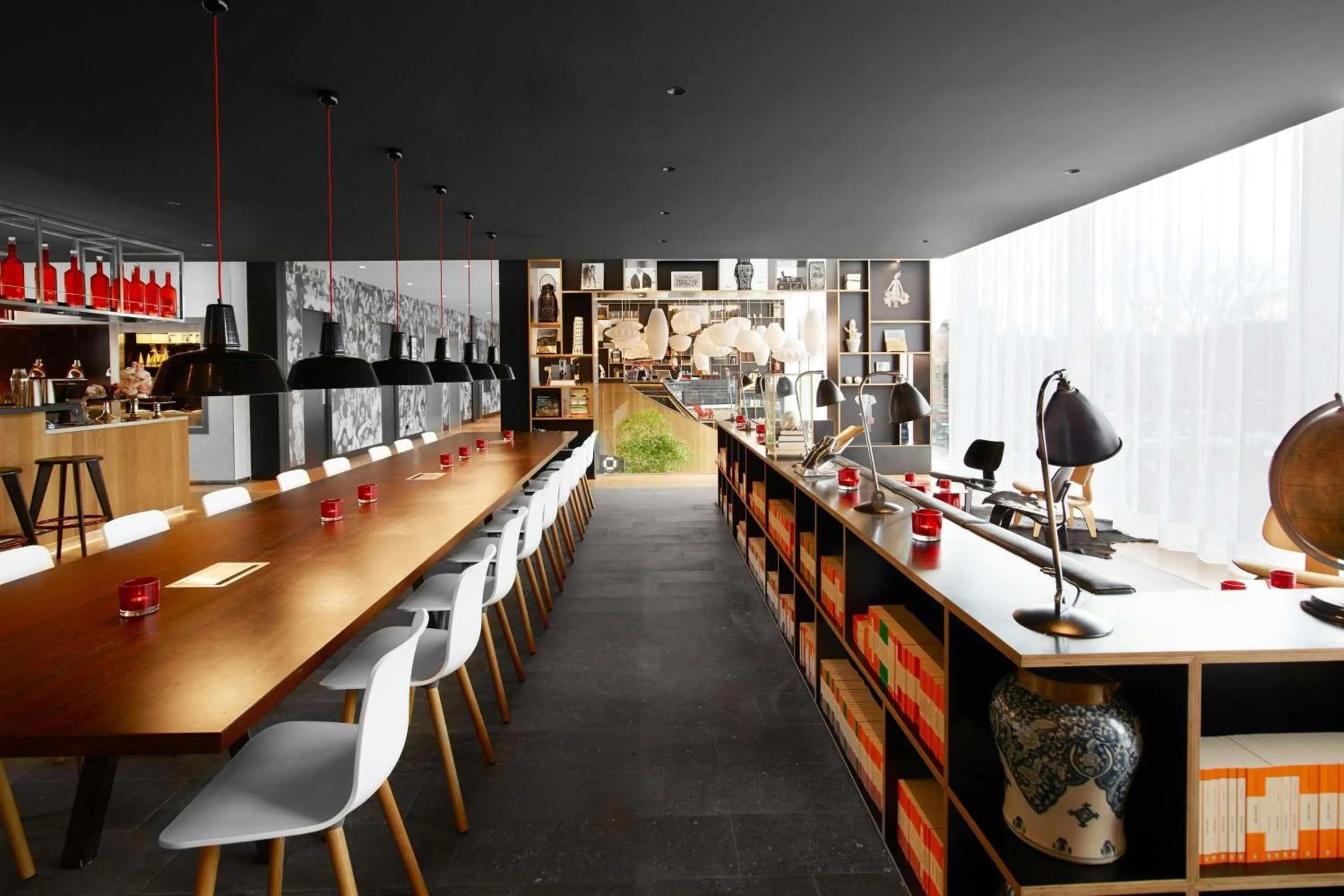 Restaurant/places to eat in citizenM Rotterdam