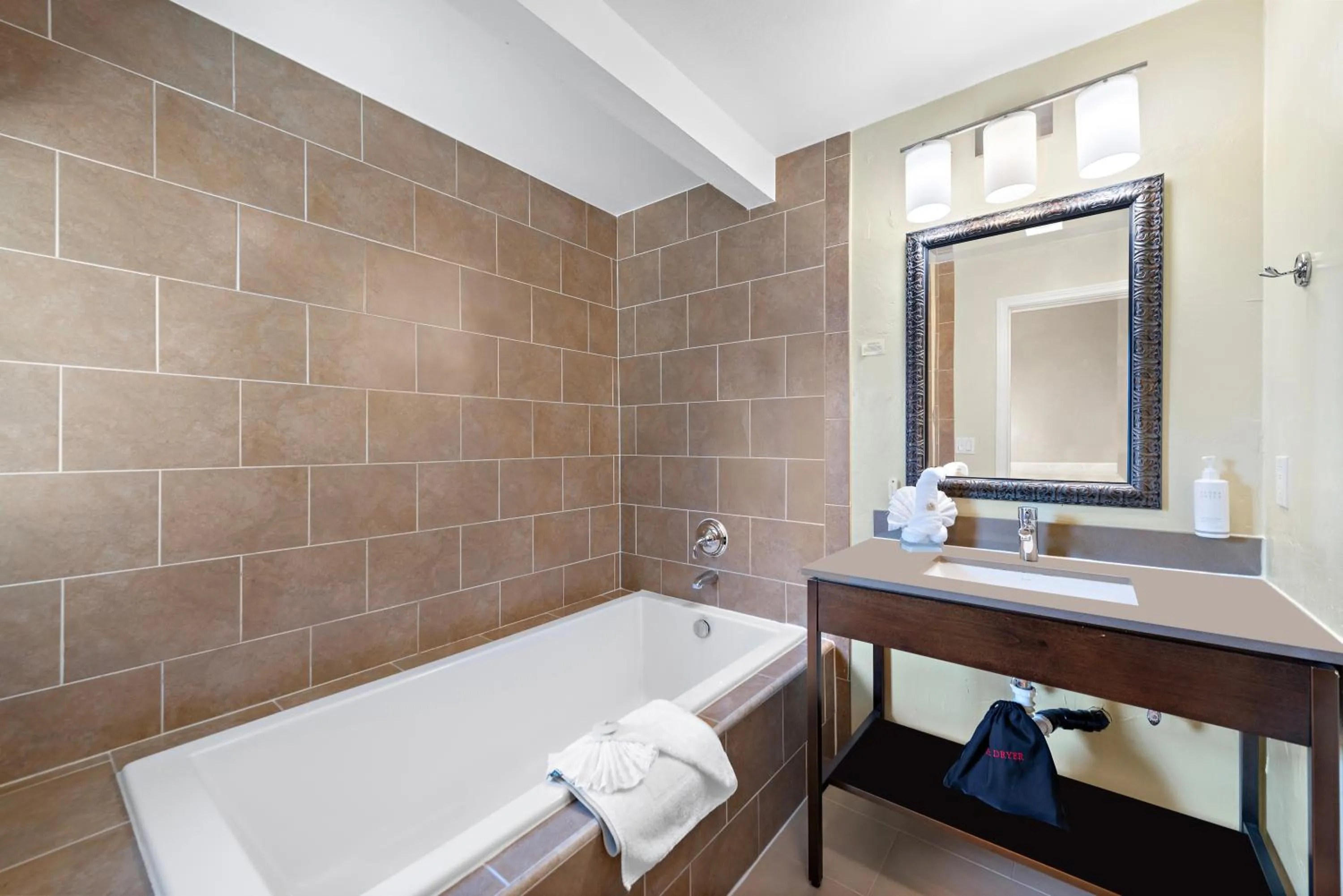 Bathroom in The Morgan San Simeon - Cambria by Hearst Castle