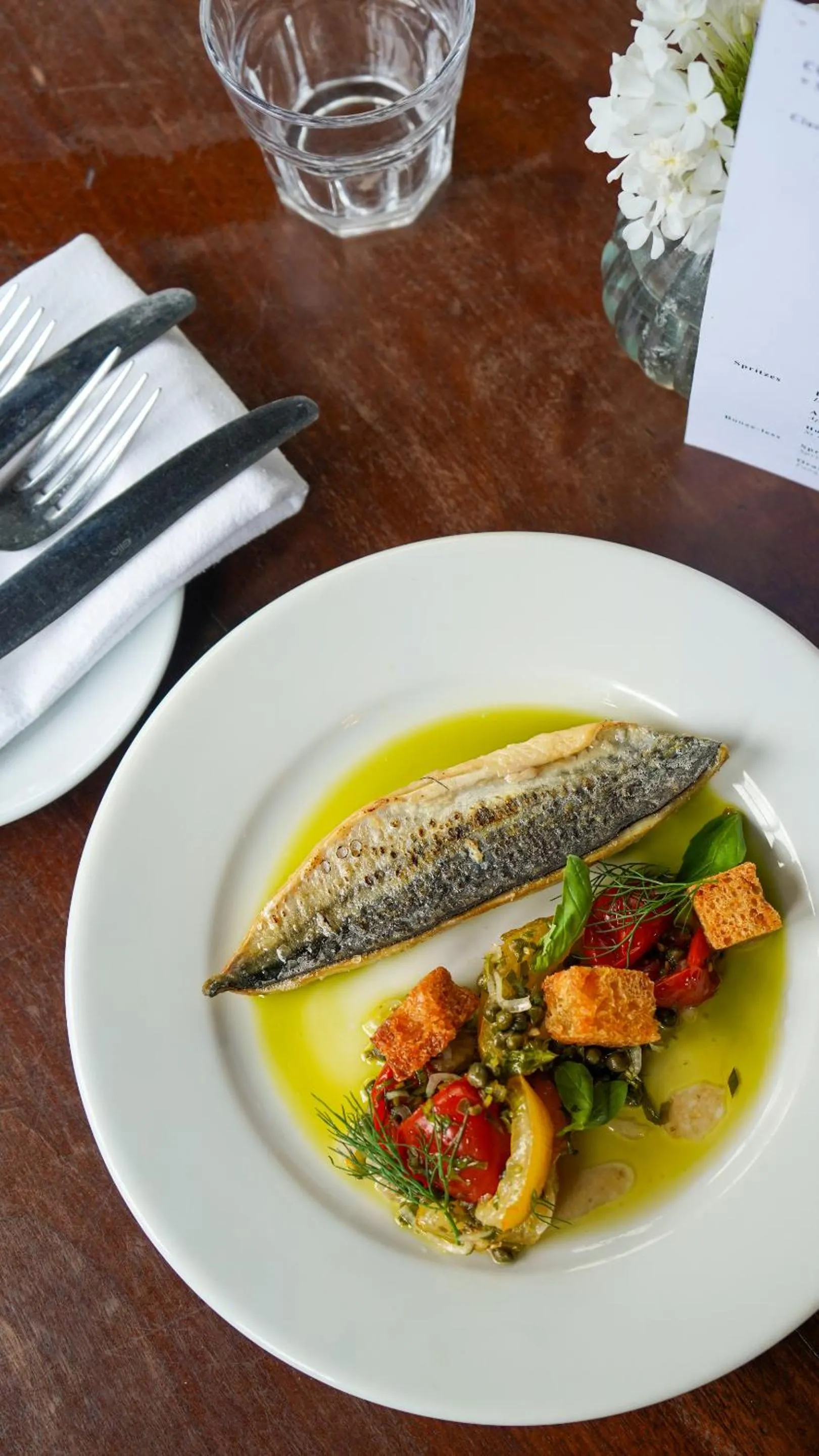 Food and drinks in The Grosvenor Arms