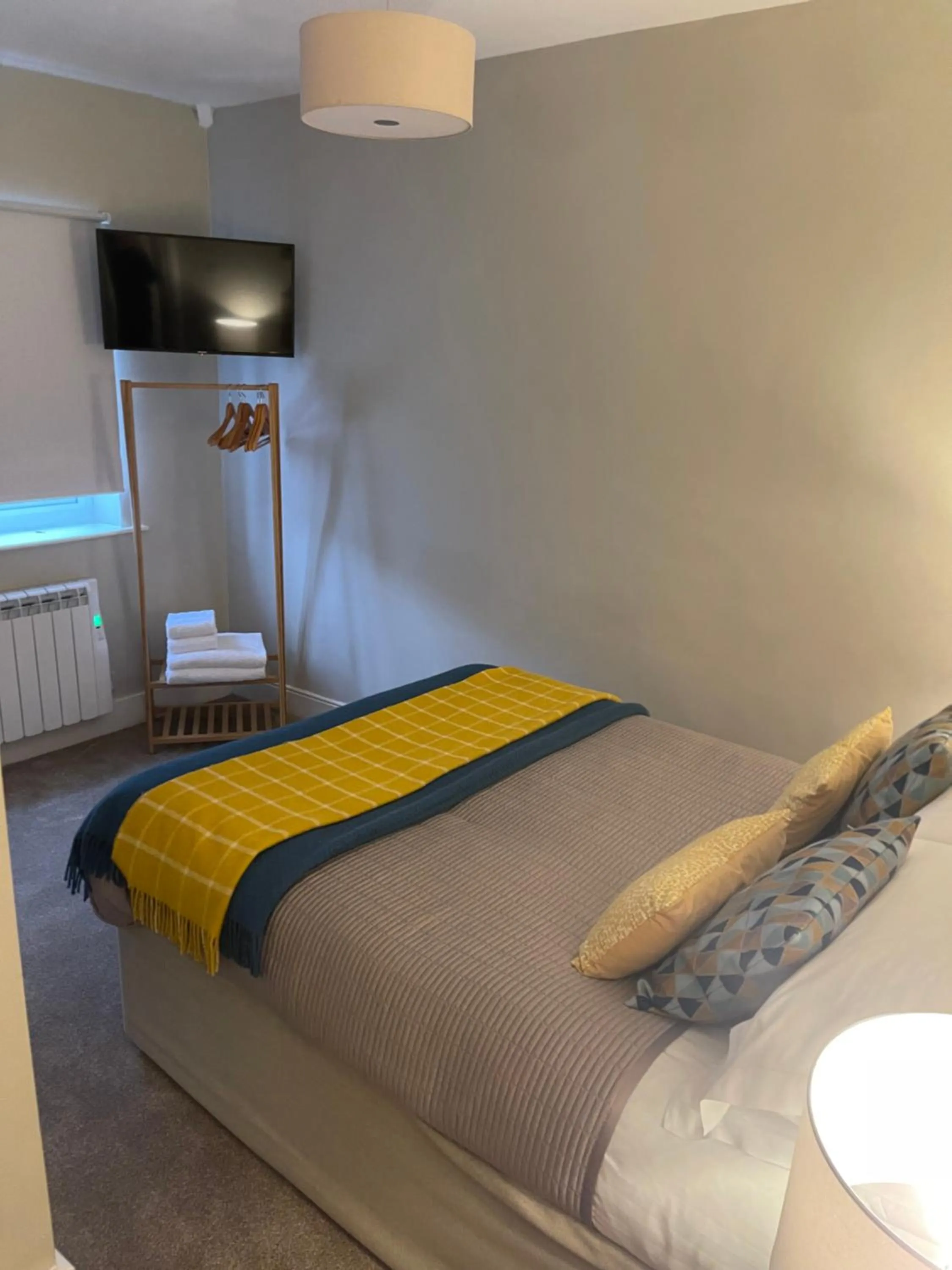 Bed in Horncliffe room only accommodation