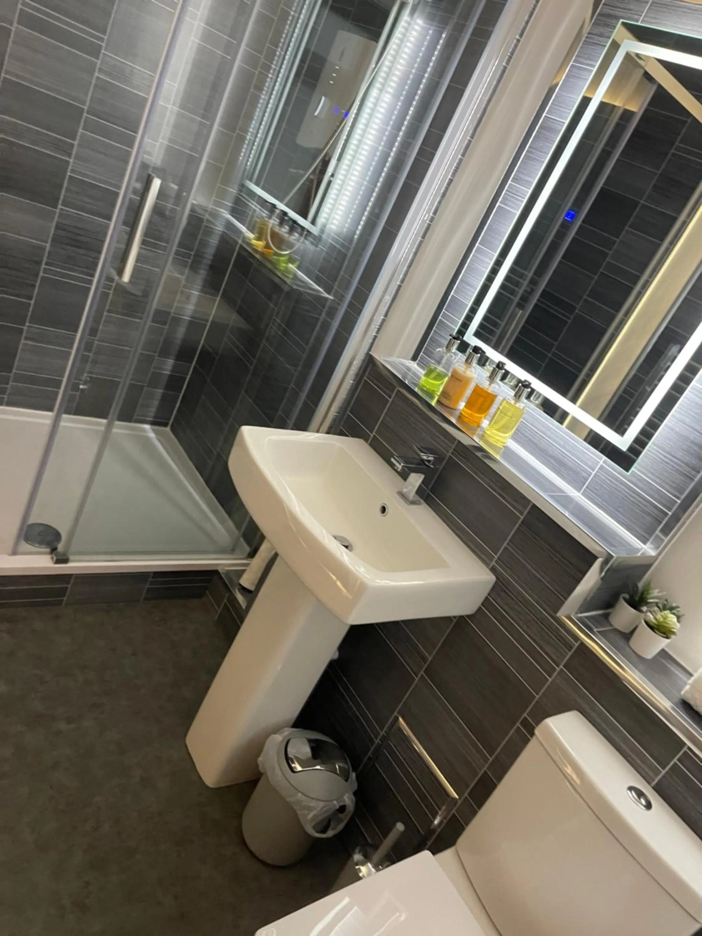 Horncliffe room only accommodation