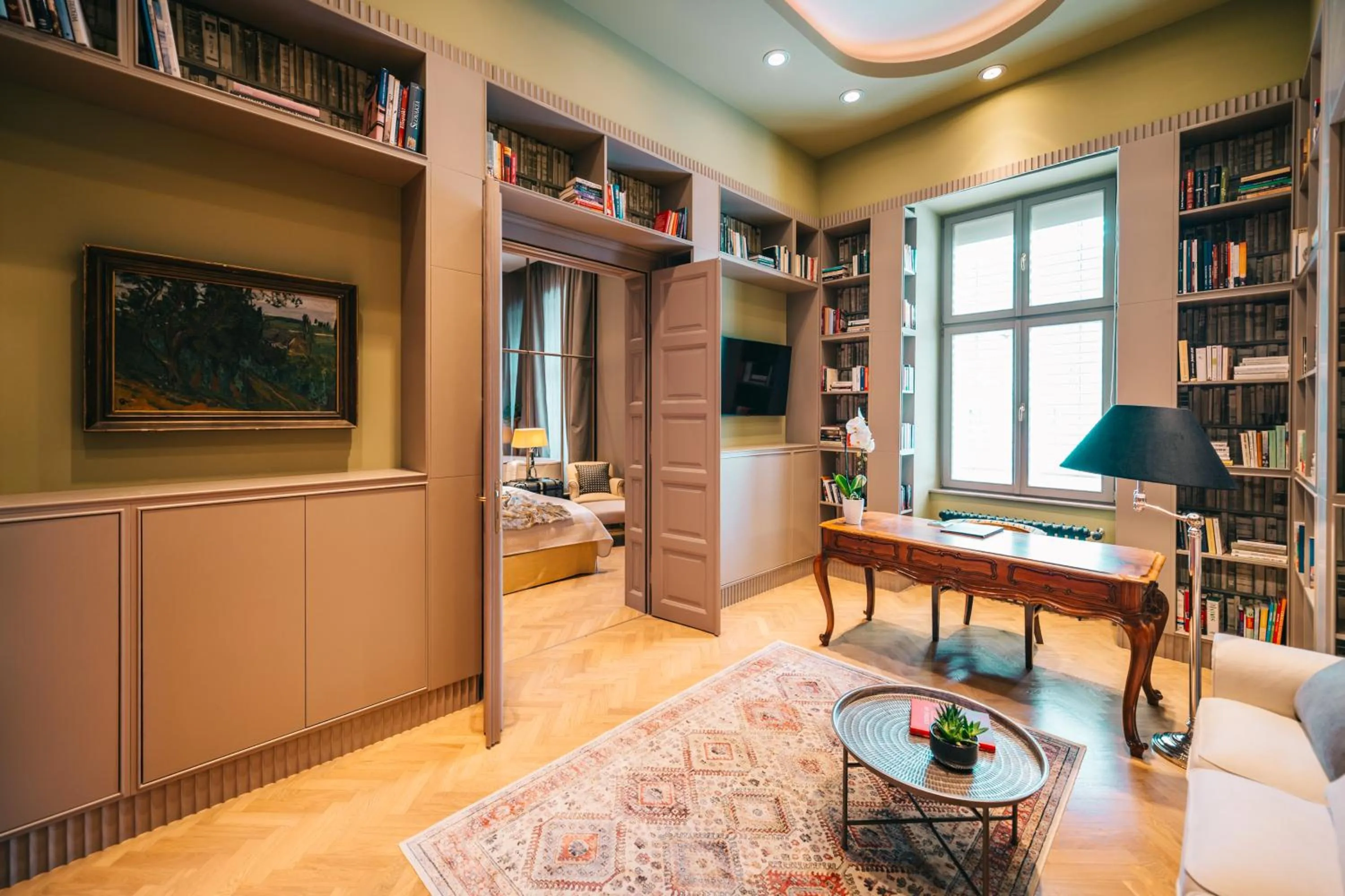 Library in BALTAZÁR Boutique Hotel