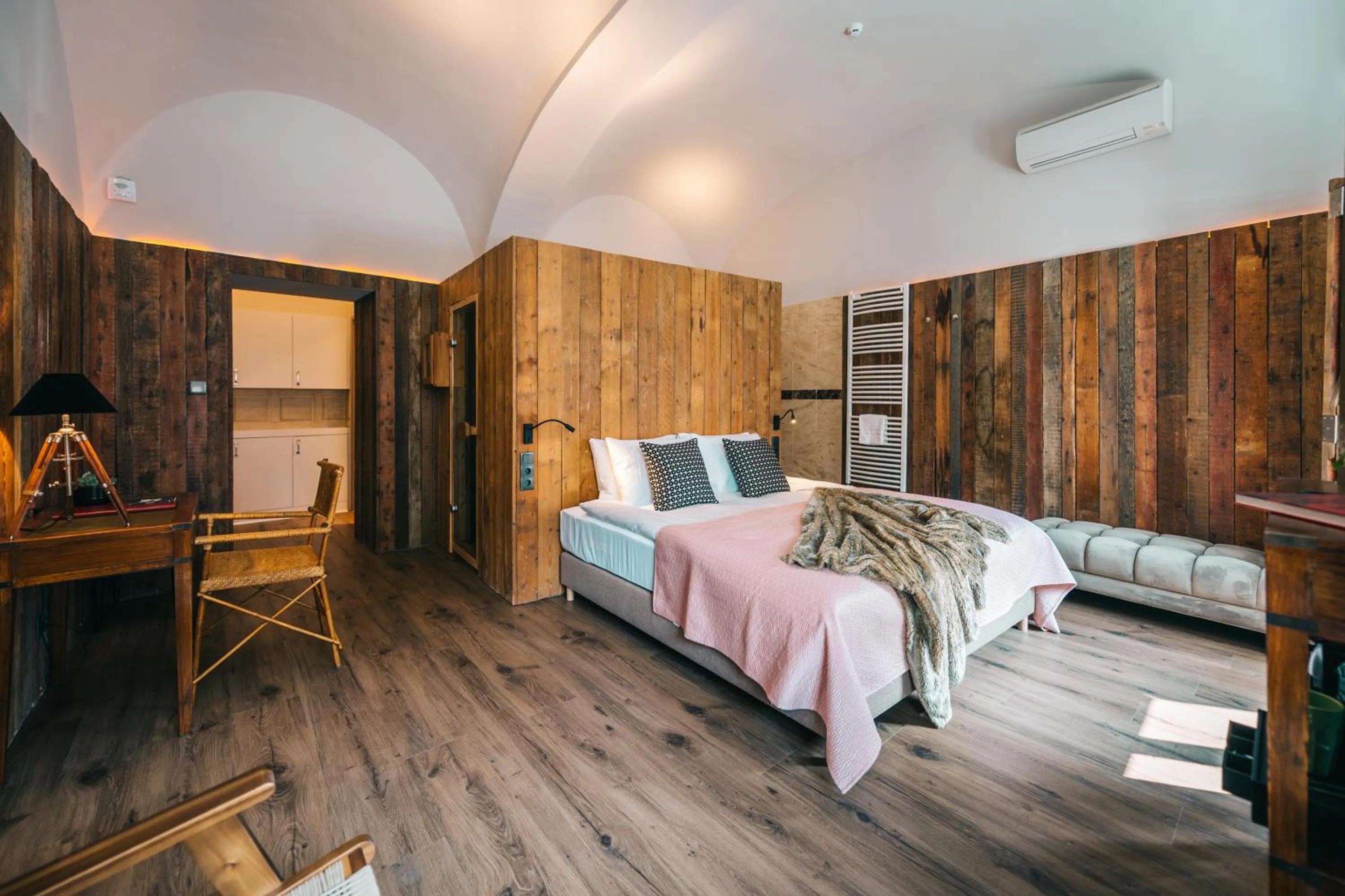 Bed in BALTAZÁR Boutique Hotel