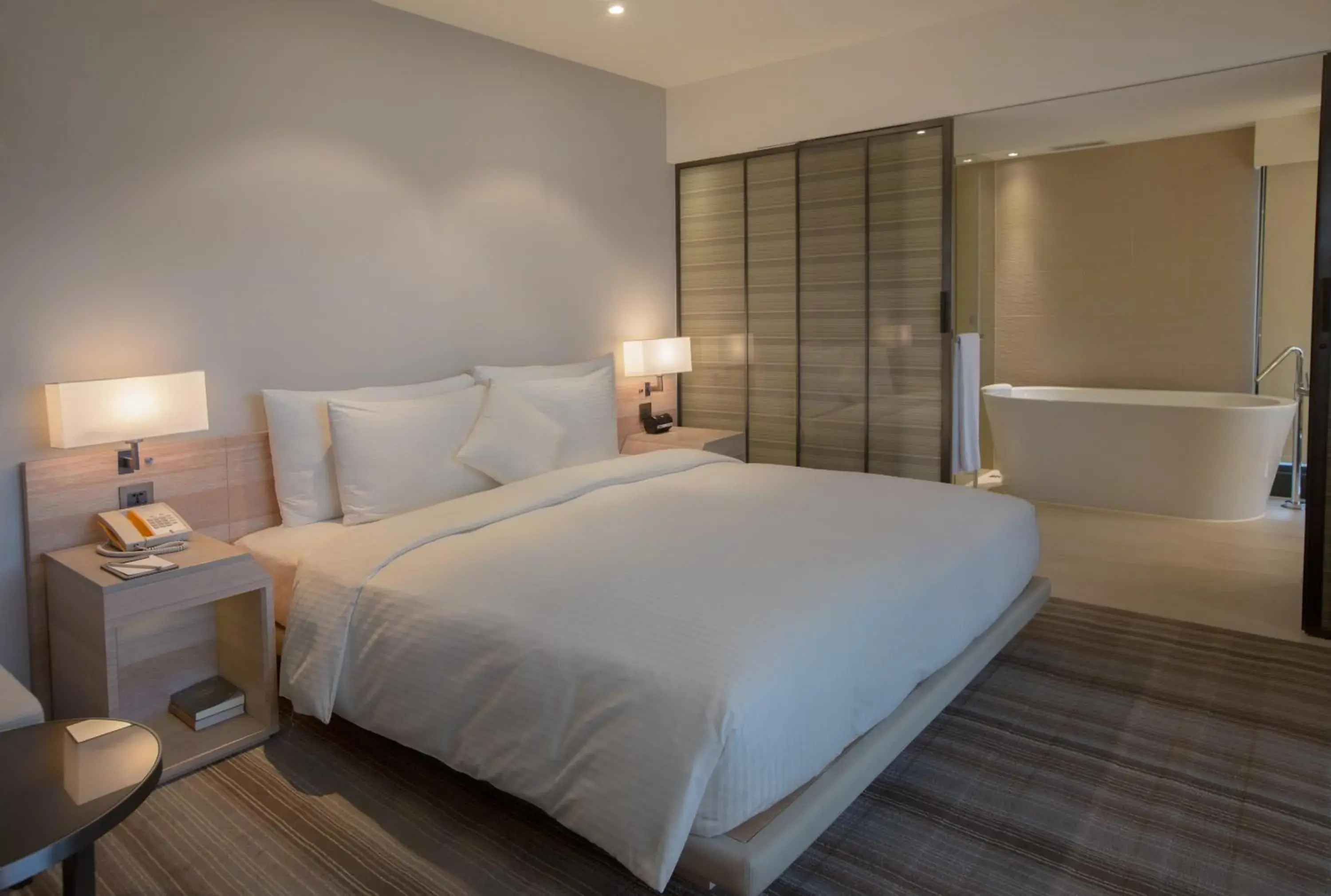 Corner Double Room in Hotel COZZI Minsheng Taipei Corner Double Room in Hotel COZZI Minsheng Taipei