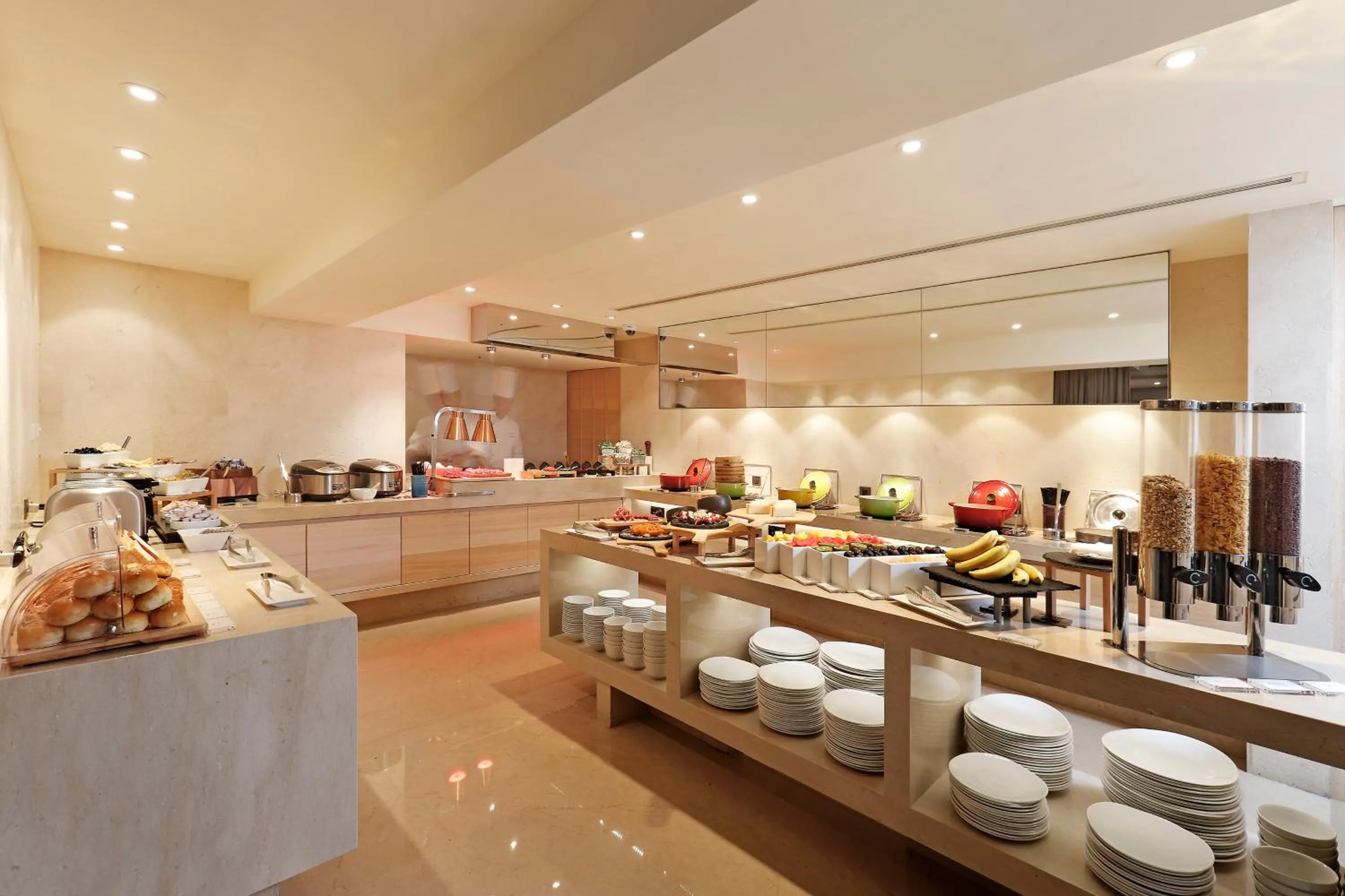 Restaurant/places to eat in Hotel COZZI Minsheng Taipei