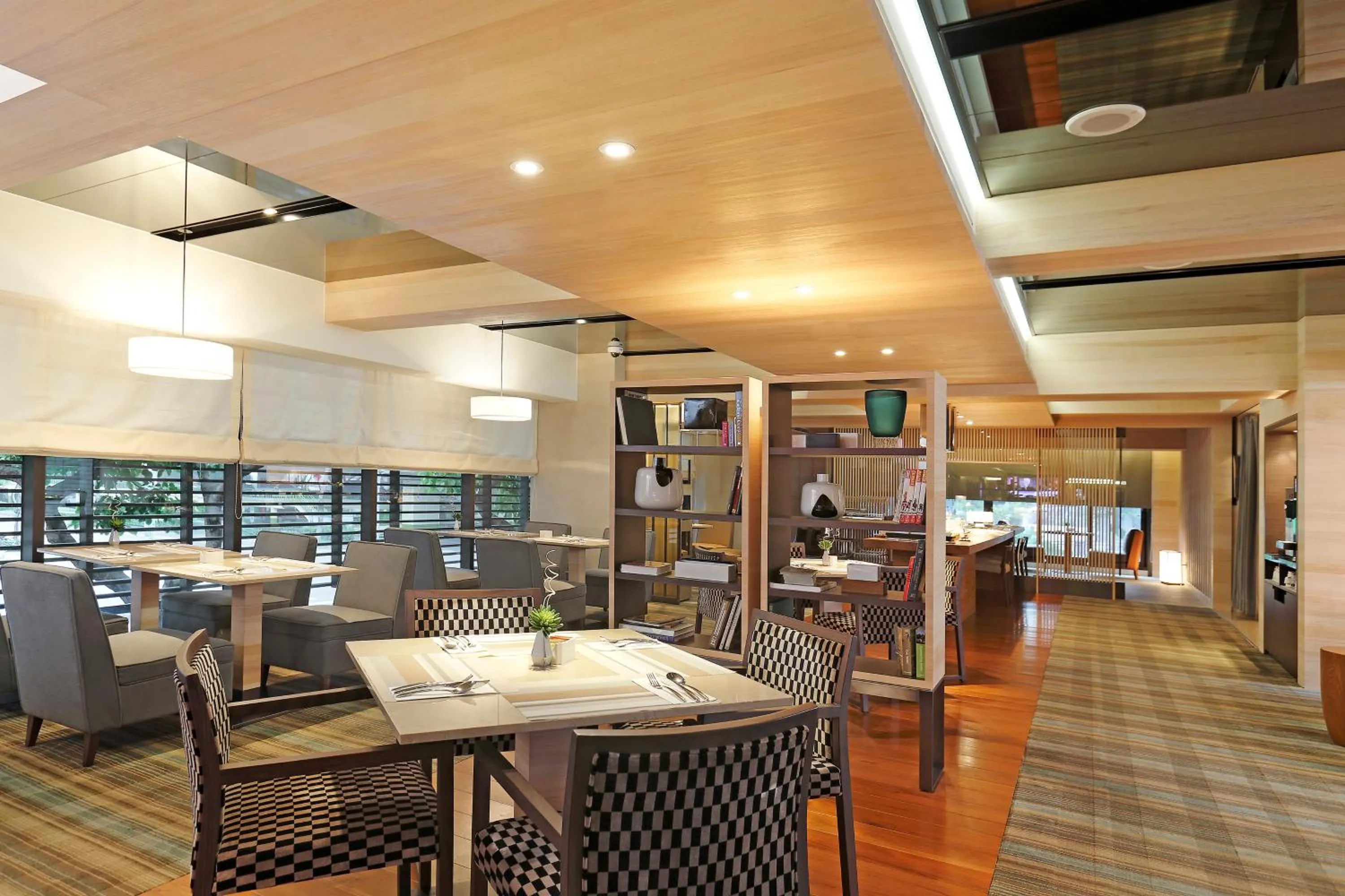 Restaurant/places to eat in Hotel COZZI Minsheng Taipei