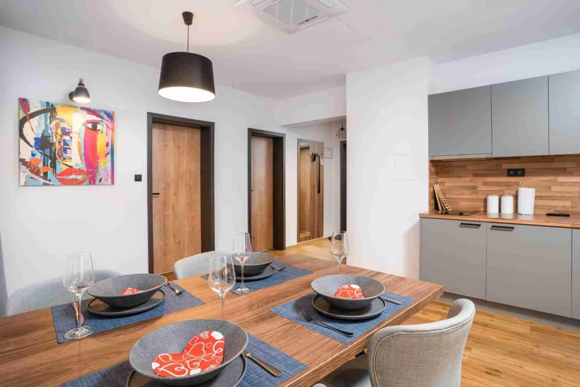 Photo of the whole room in Hotel Mamut