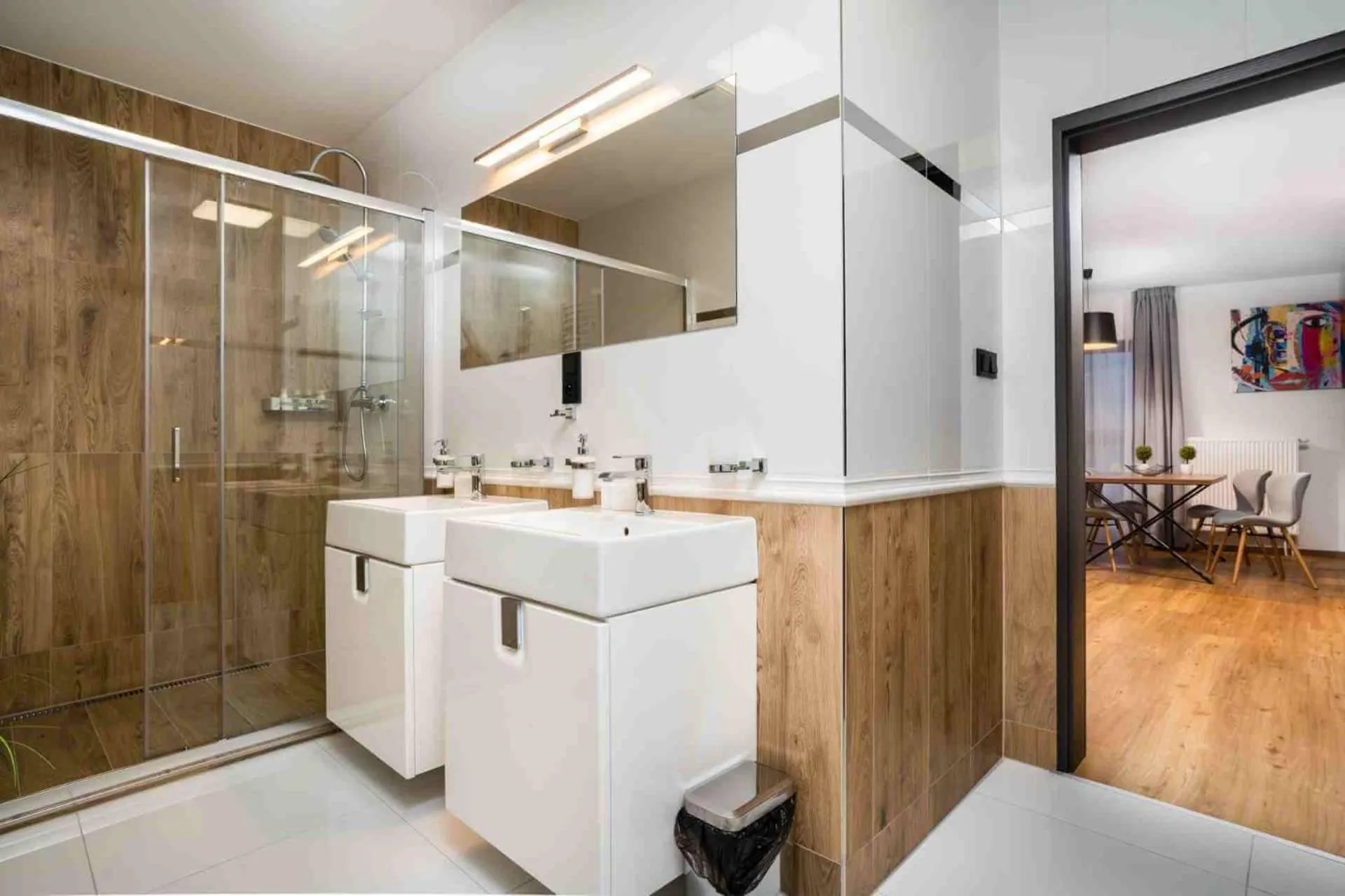 Shower in Hotel Mamut