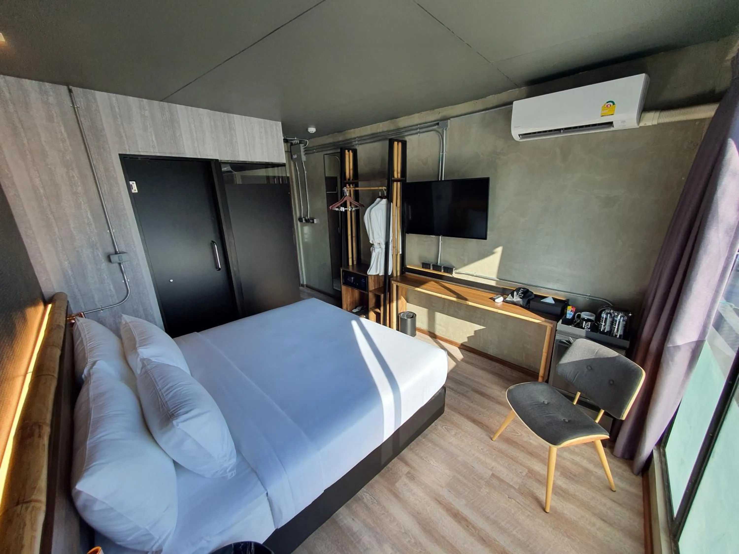 Bed in Hotel Ordinary Bangkok