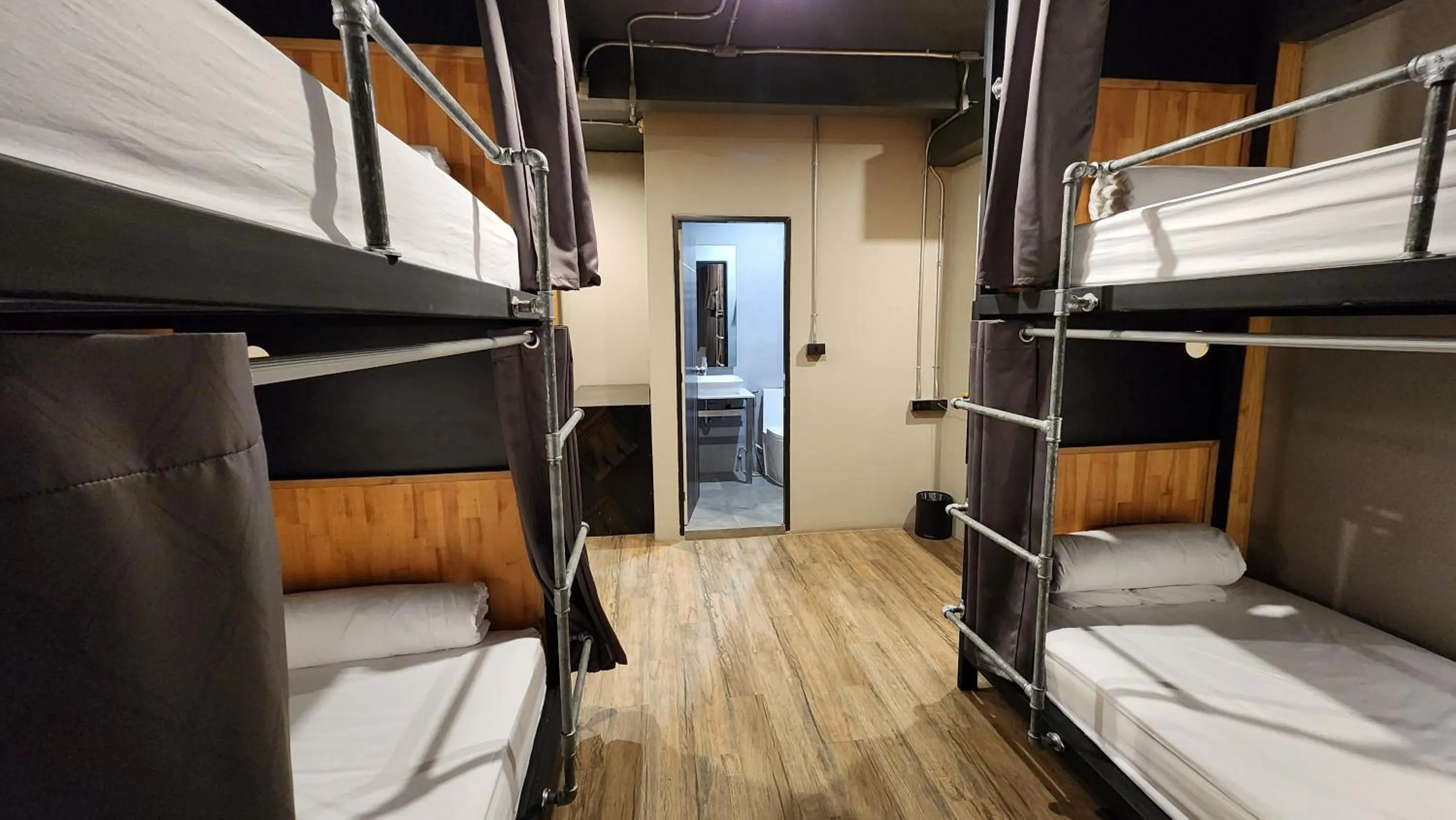 Bed in Hotel Ordinary Bangkok