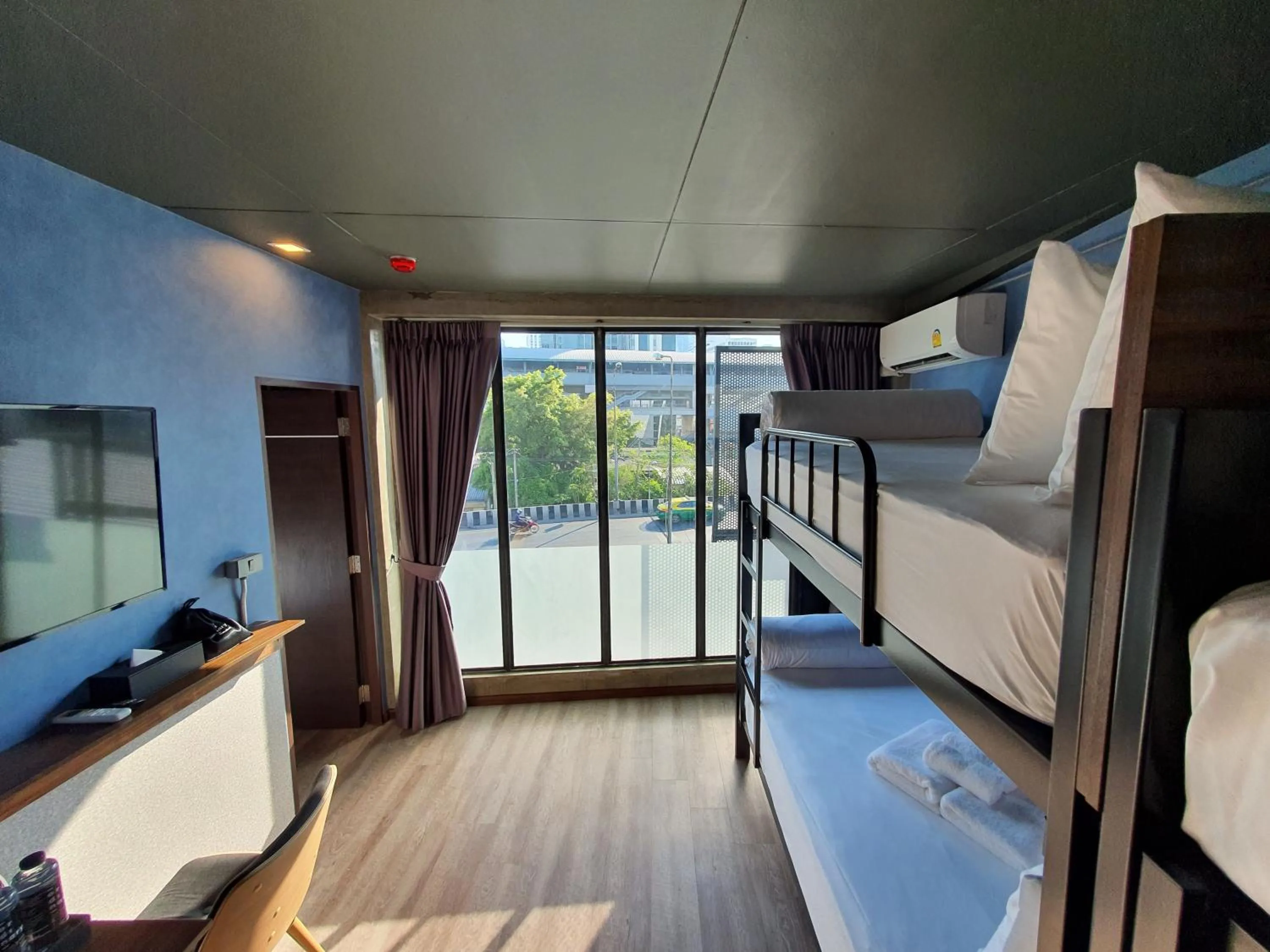 Bed in Hotel Ordinary Bangkok