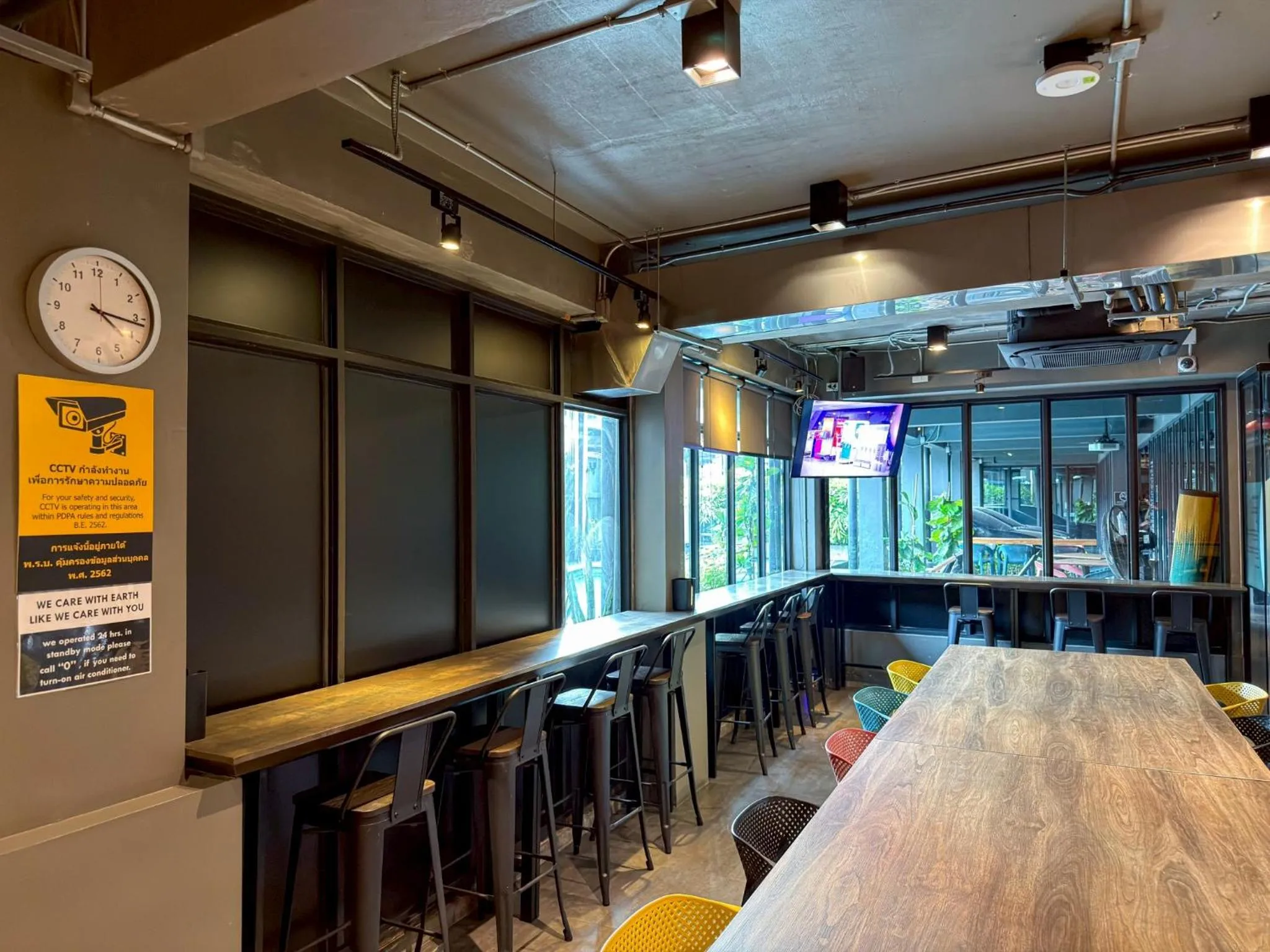 Communal kitchen in Hotel Ordinary Bangkok