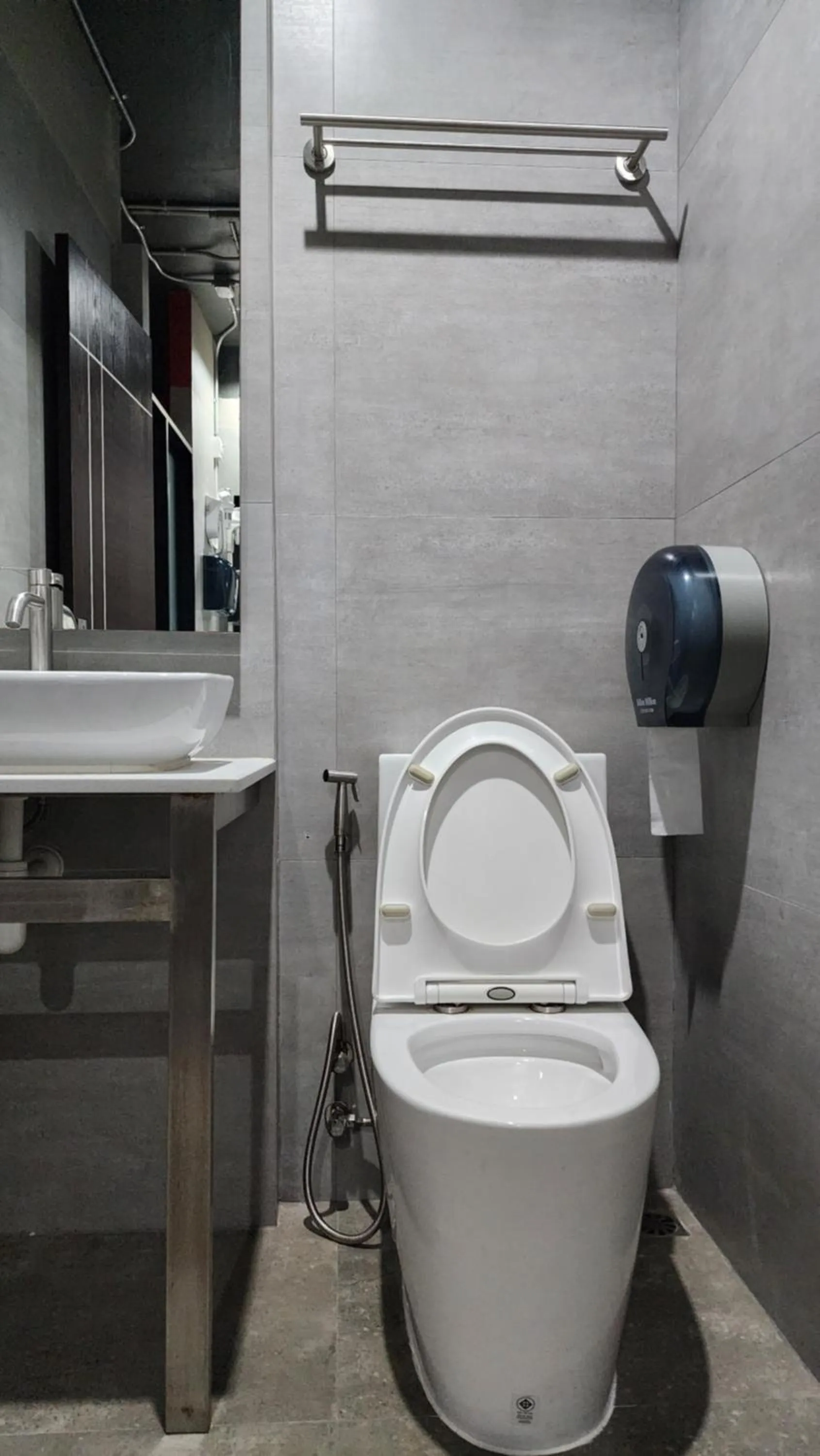 Toilet in Hotel Ordinary Bangkok