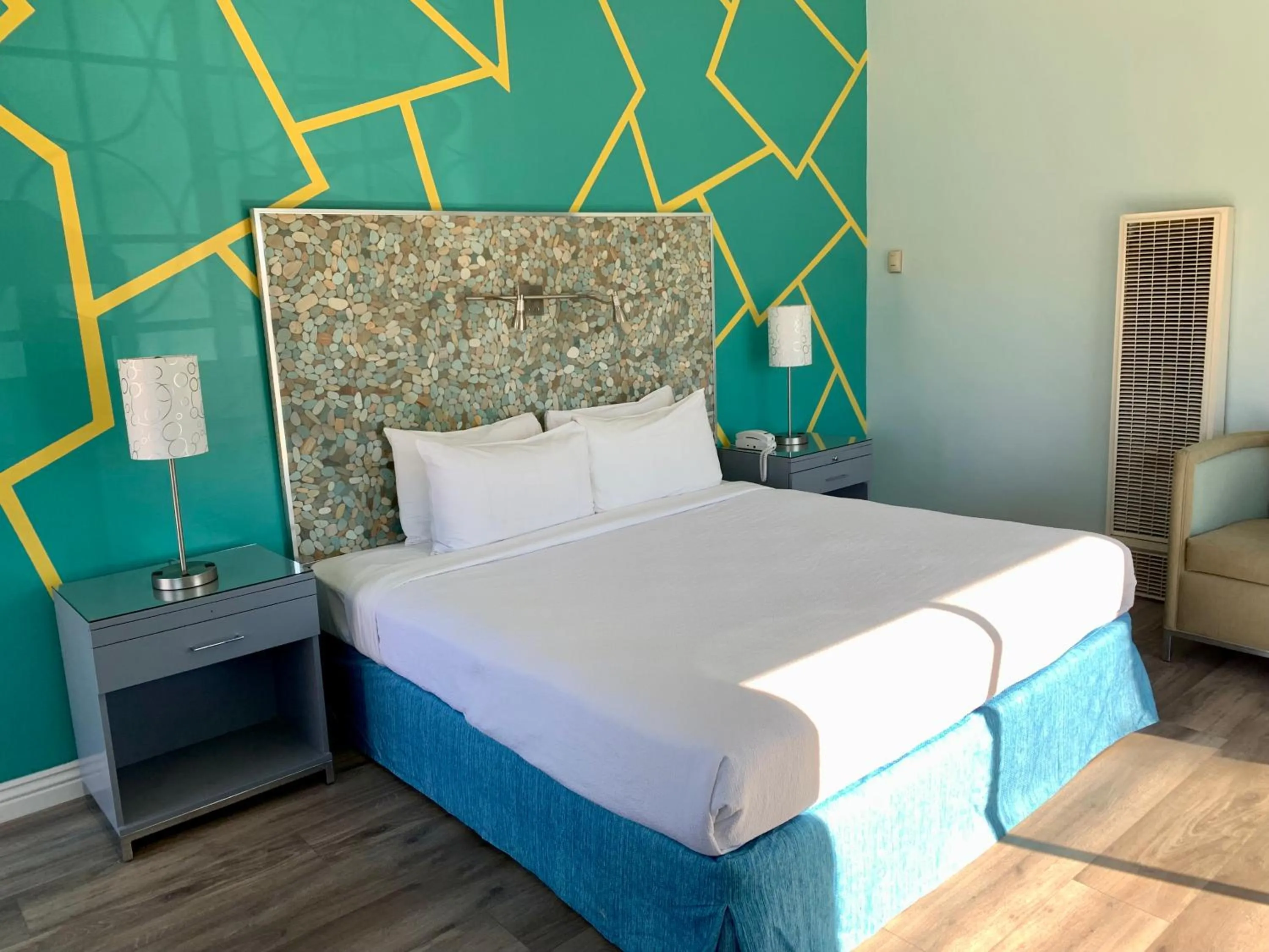 Bed in Inn at East Beach