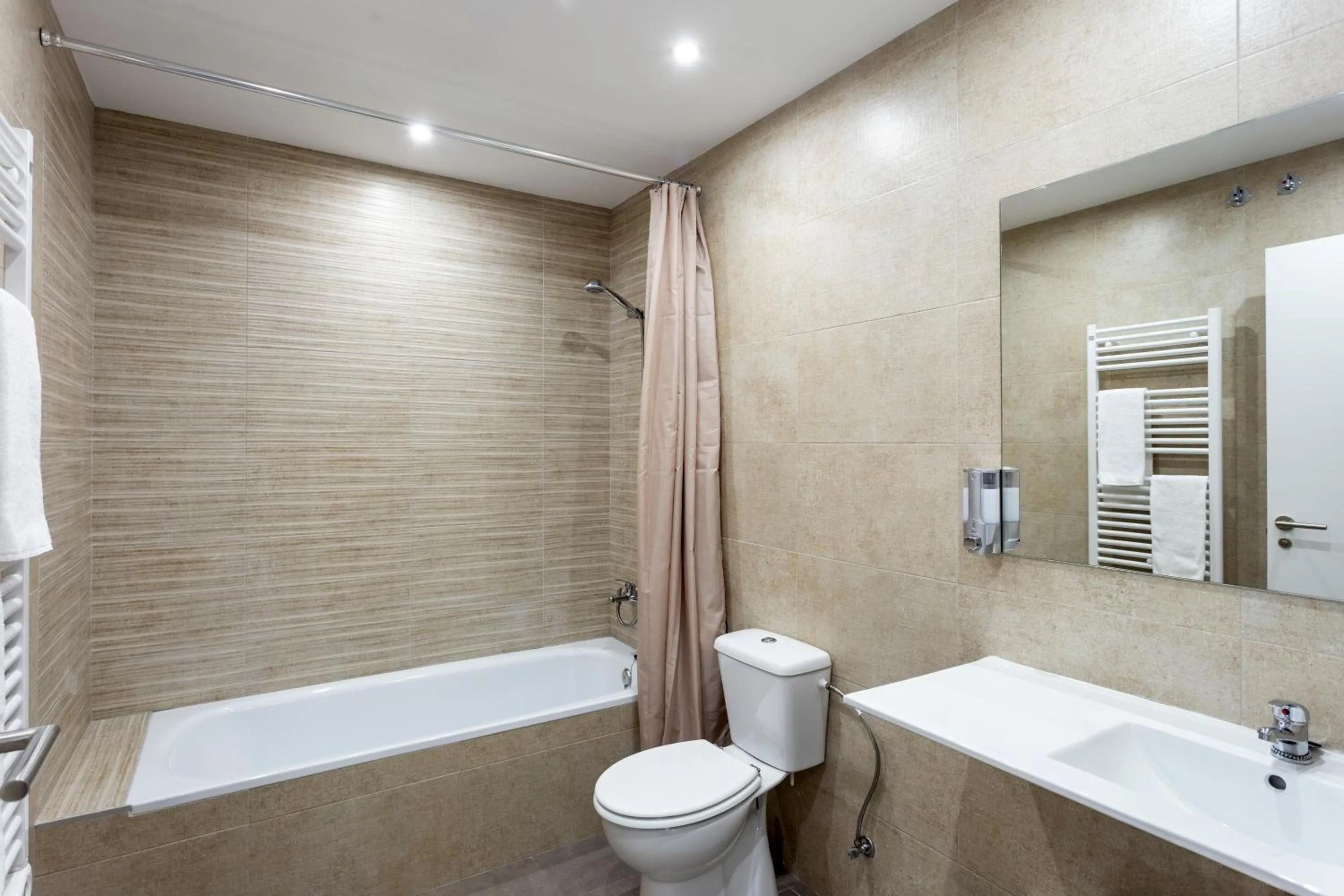 Hotel BESTPRICE Alcalá