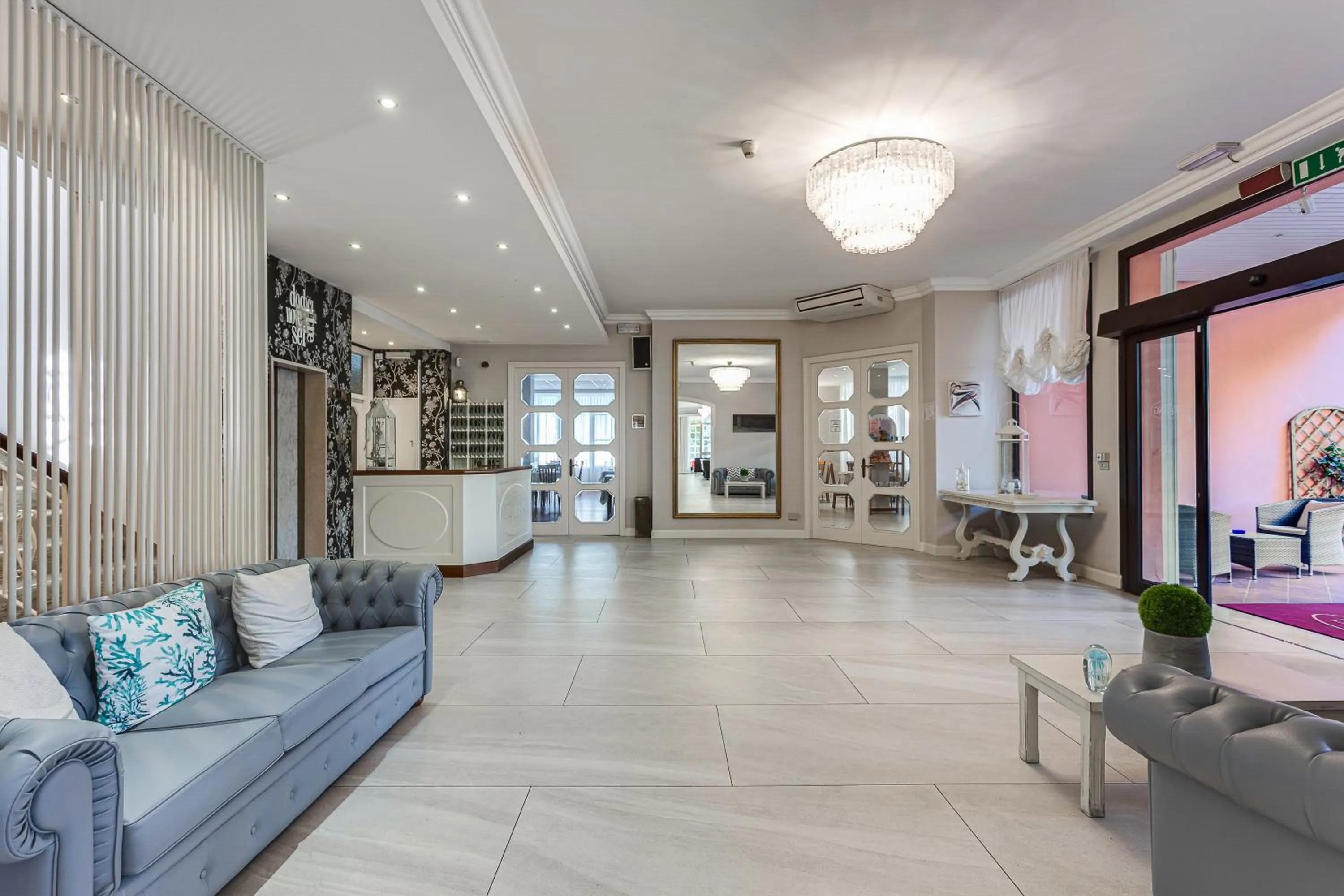 Lobby or reception in Hotel Meeting