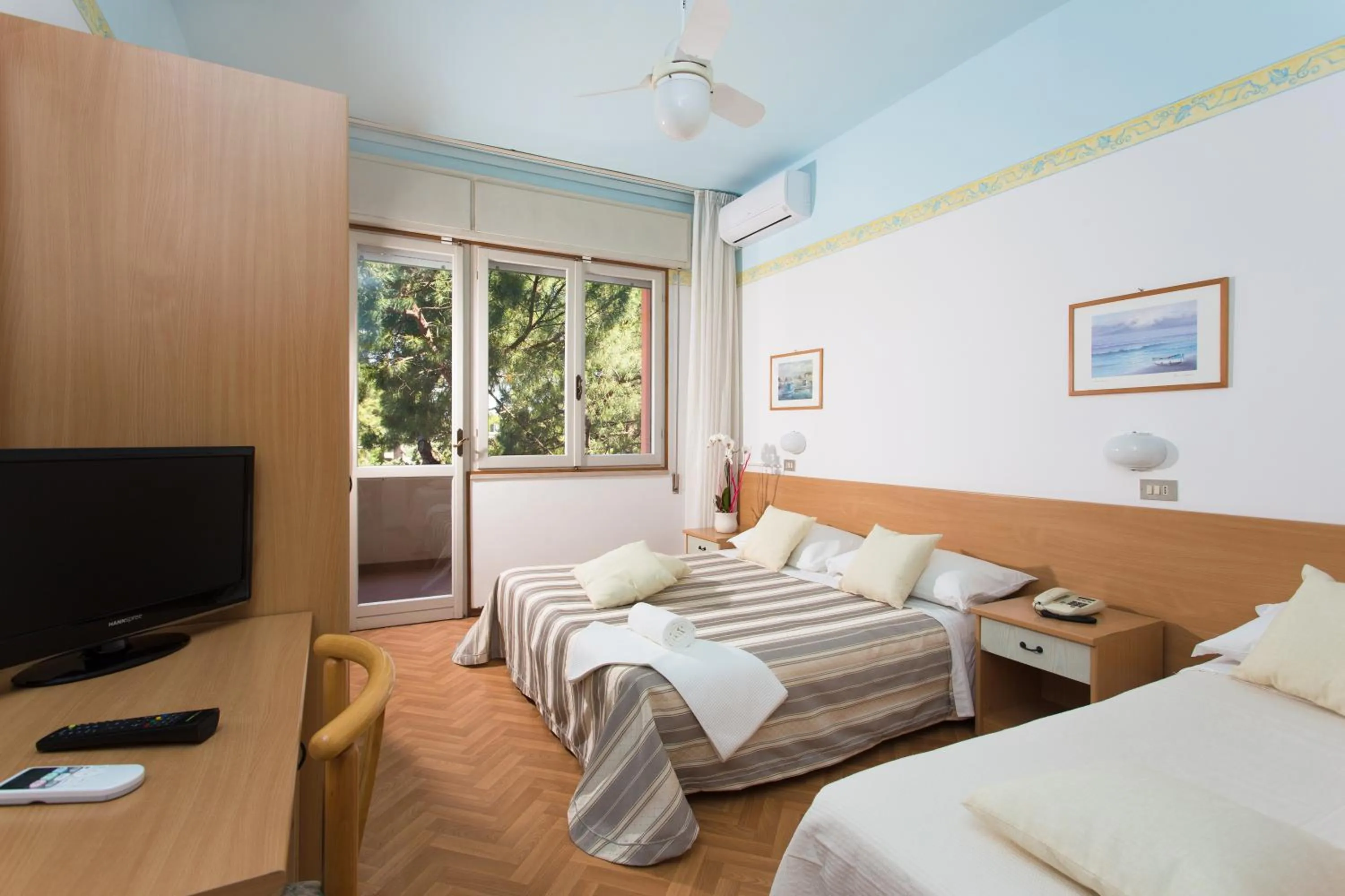 Day, Bed in Hotel Meeting