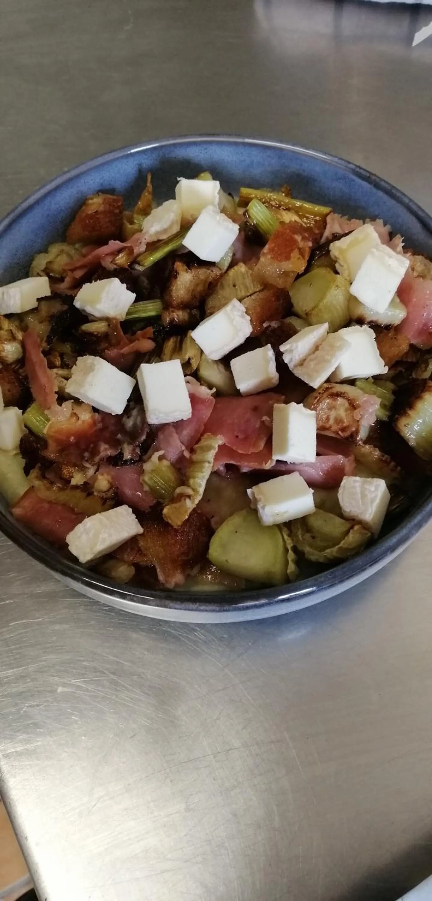 Restaurant/places to eat in Auberge du Précontent