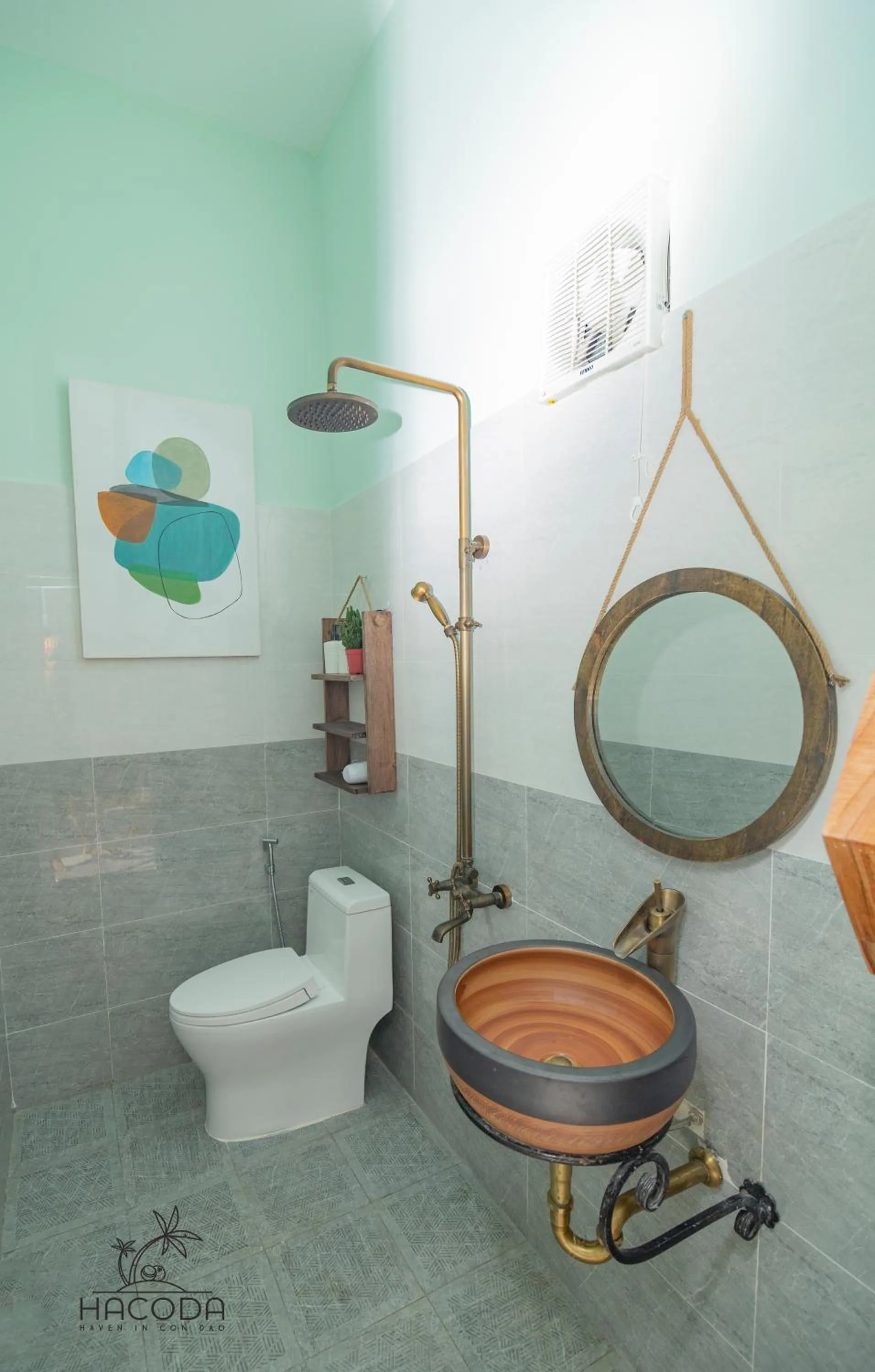 Shower in Hacoda Homestay