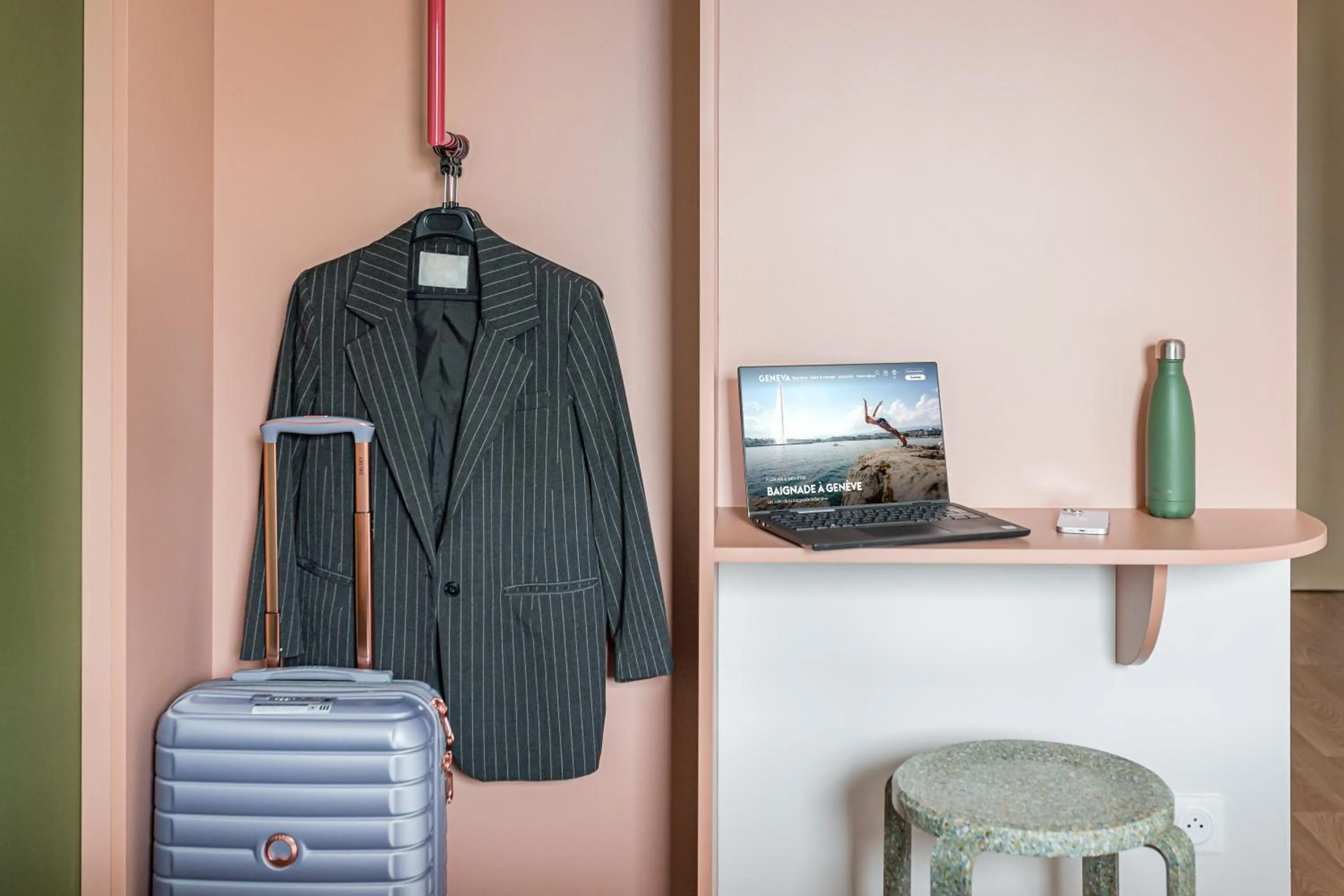 Photo of the whole room in greet Hôtel Prévessin Genève Aéroport
