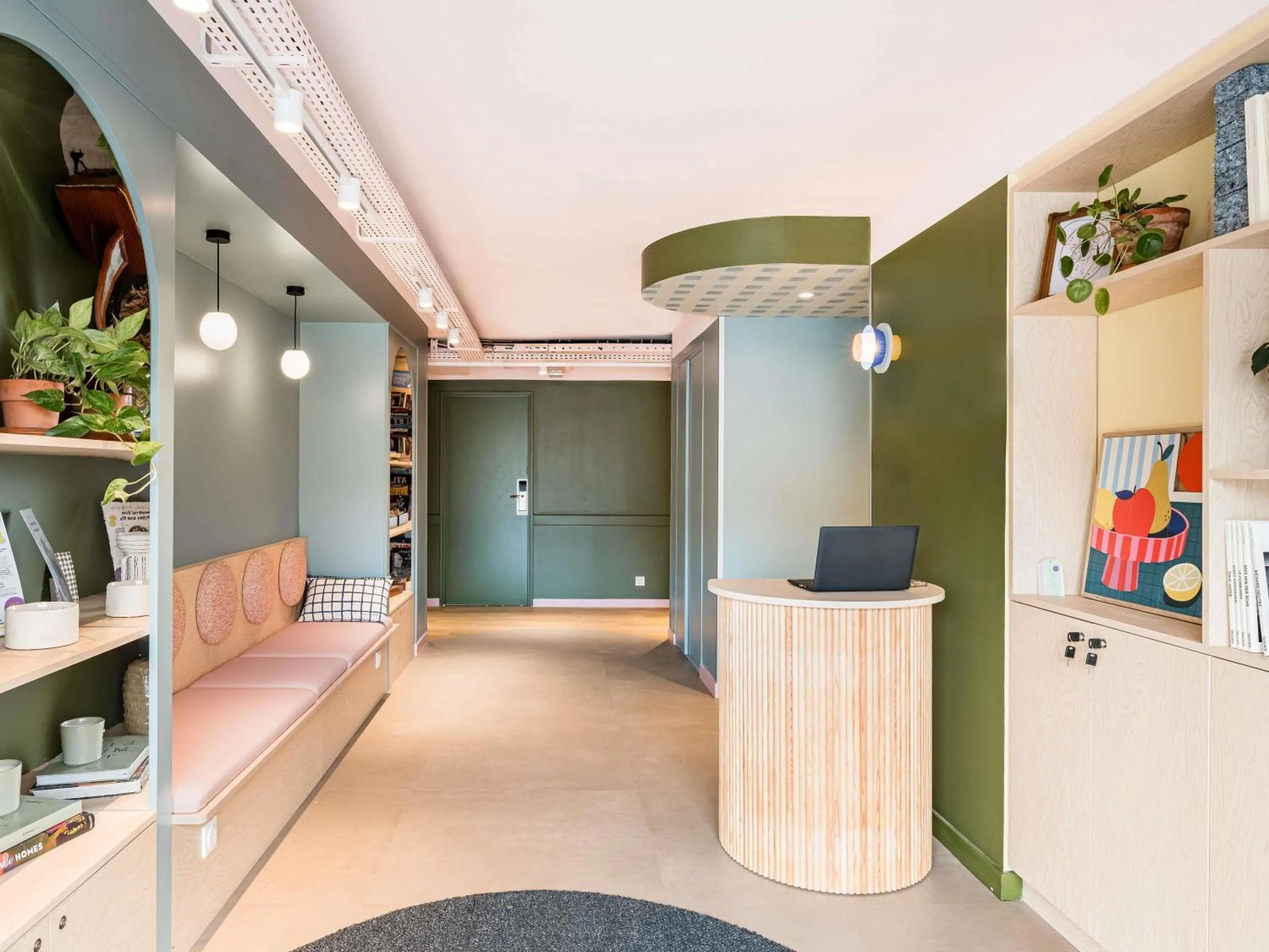 Property building in greet Hôtel Prévessin Genève Aéroport