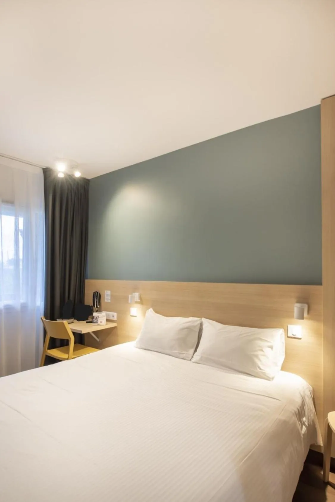 Bedroom, Bed in The Originals Access Hôtel Bordeaux Aéroport