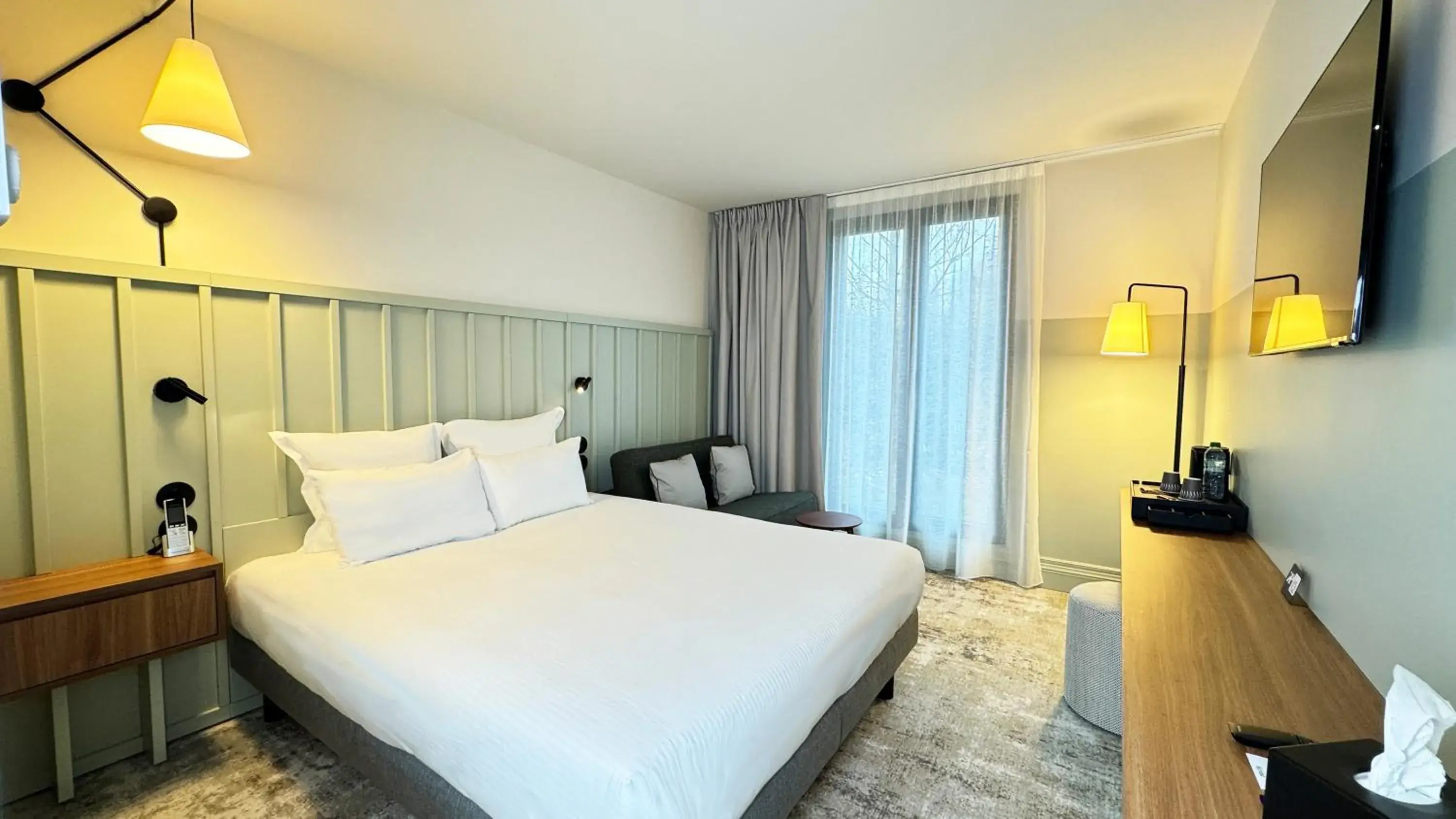 Superior Double Room in Kyriad Compiègne Superior Double Room in Kyriad Compiègne