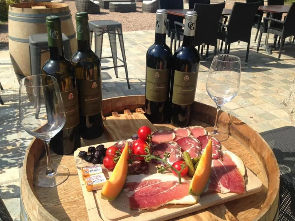 Food and drinks in Hotel & Restaurant Les Bergeries d'Alata